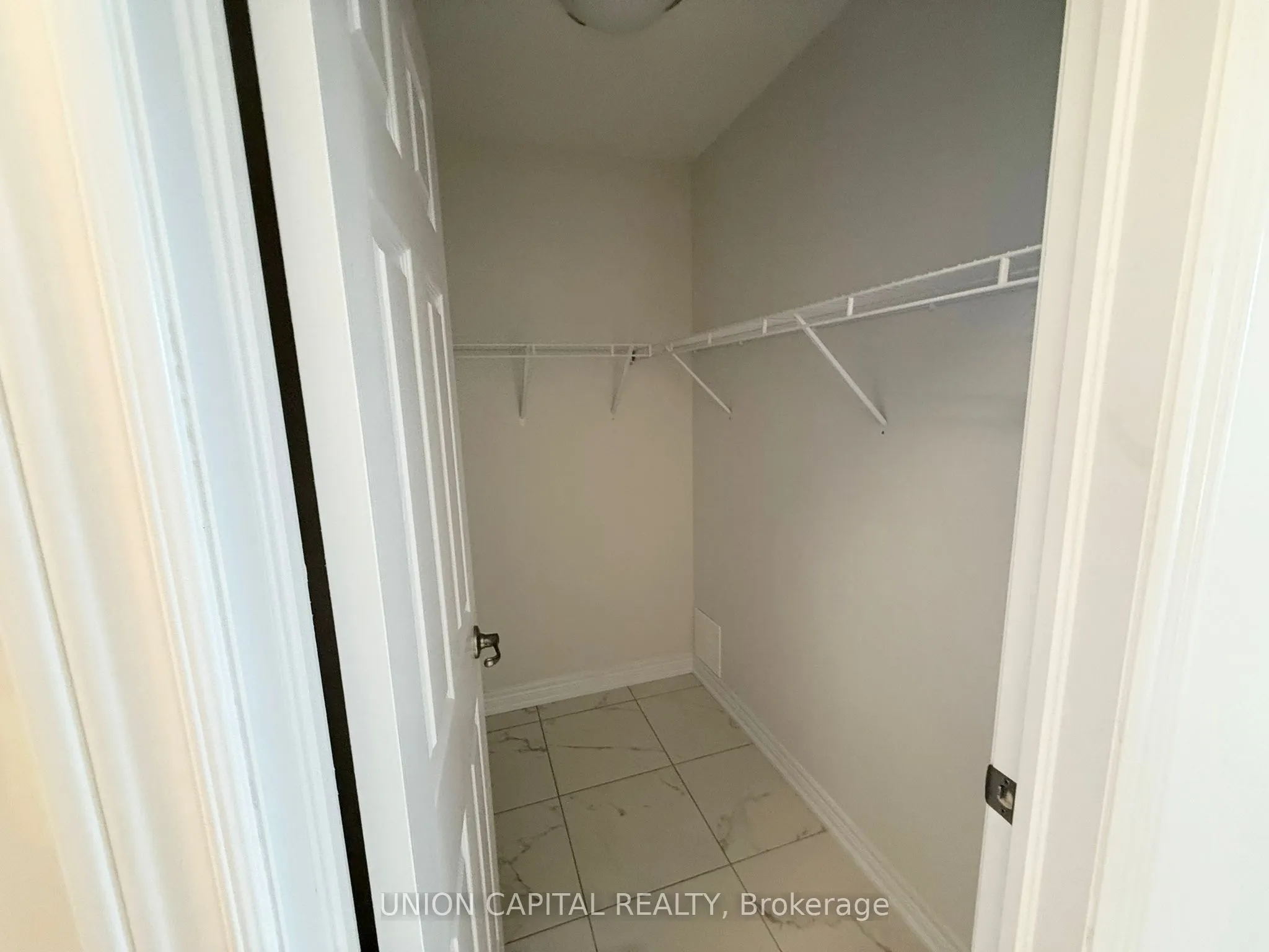 22 Robert Eaton Avenue