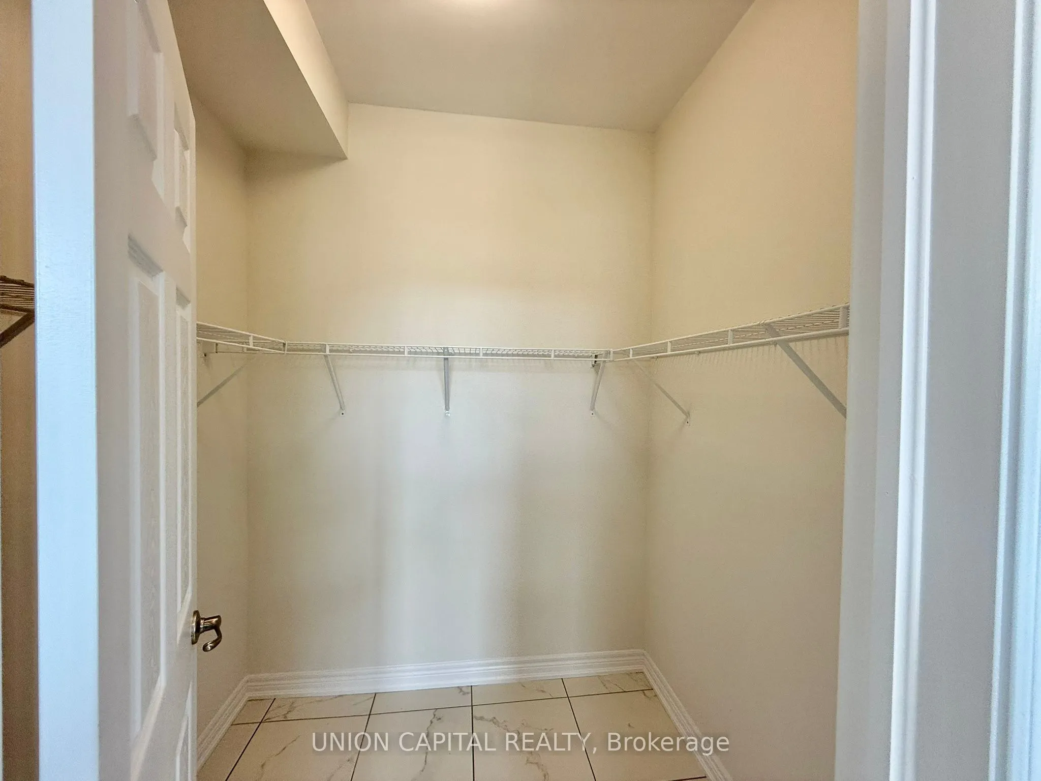 22 Robert Eaton Avenue