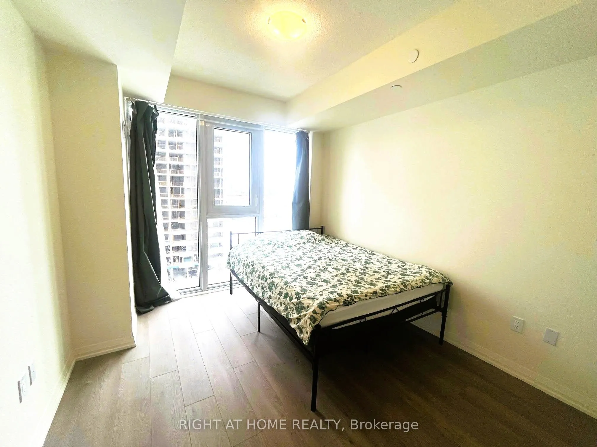 9000 Jane Street, #1616