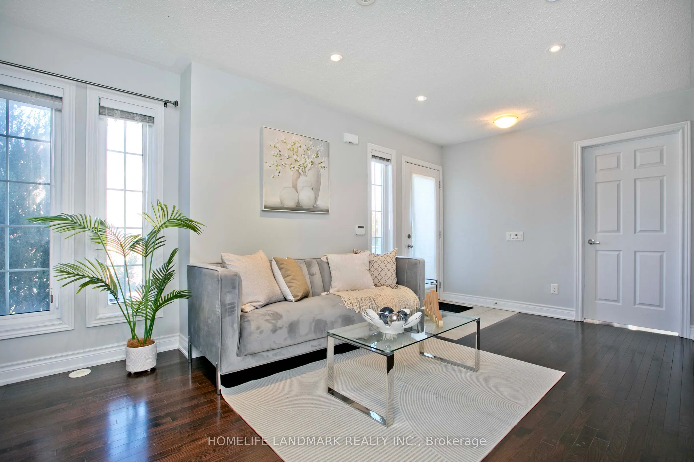 2 Percy Reesor Street