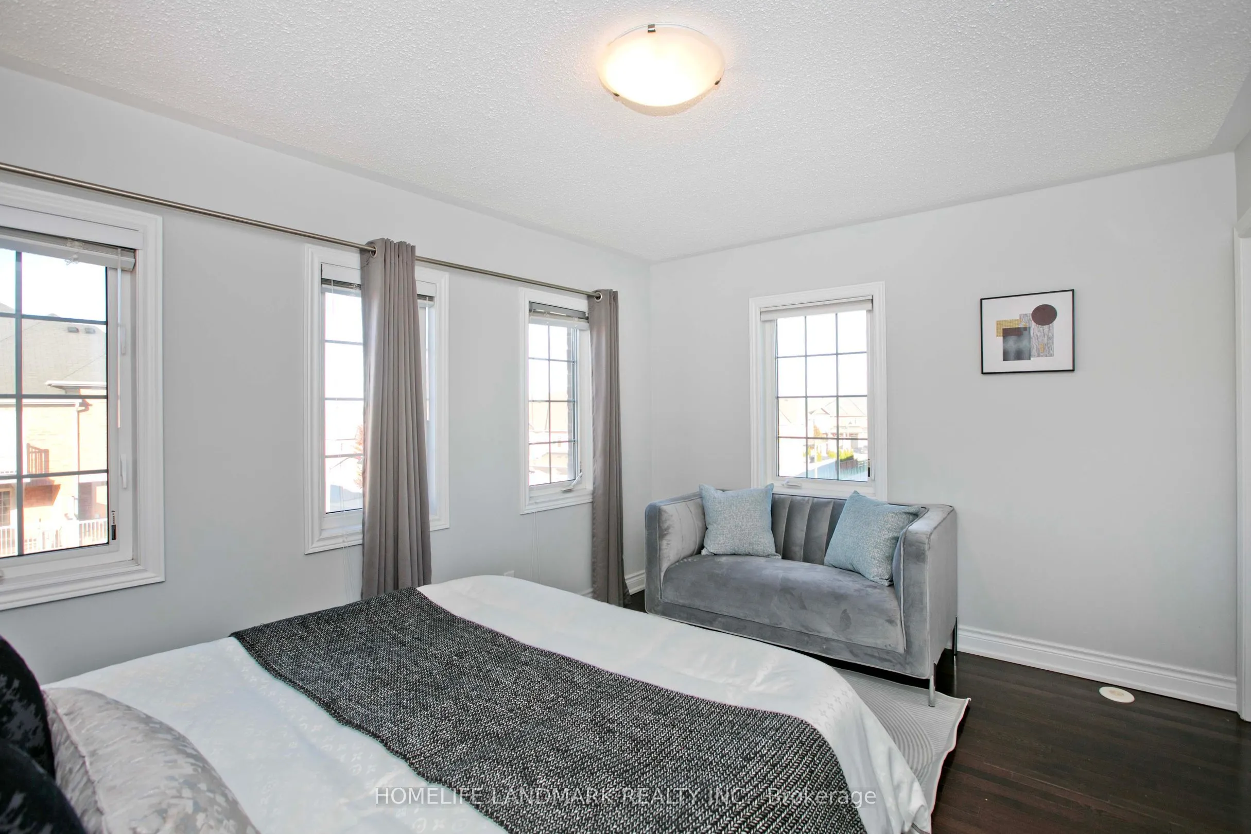 2 Percy Reesor Street