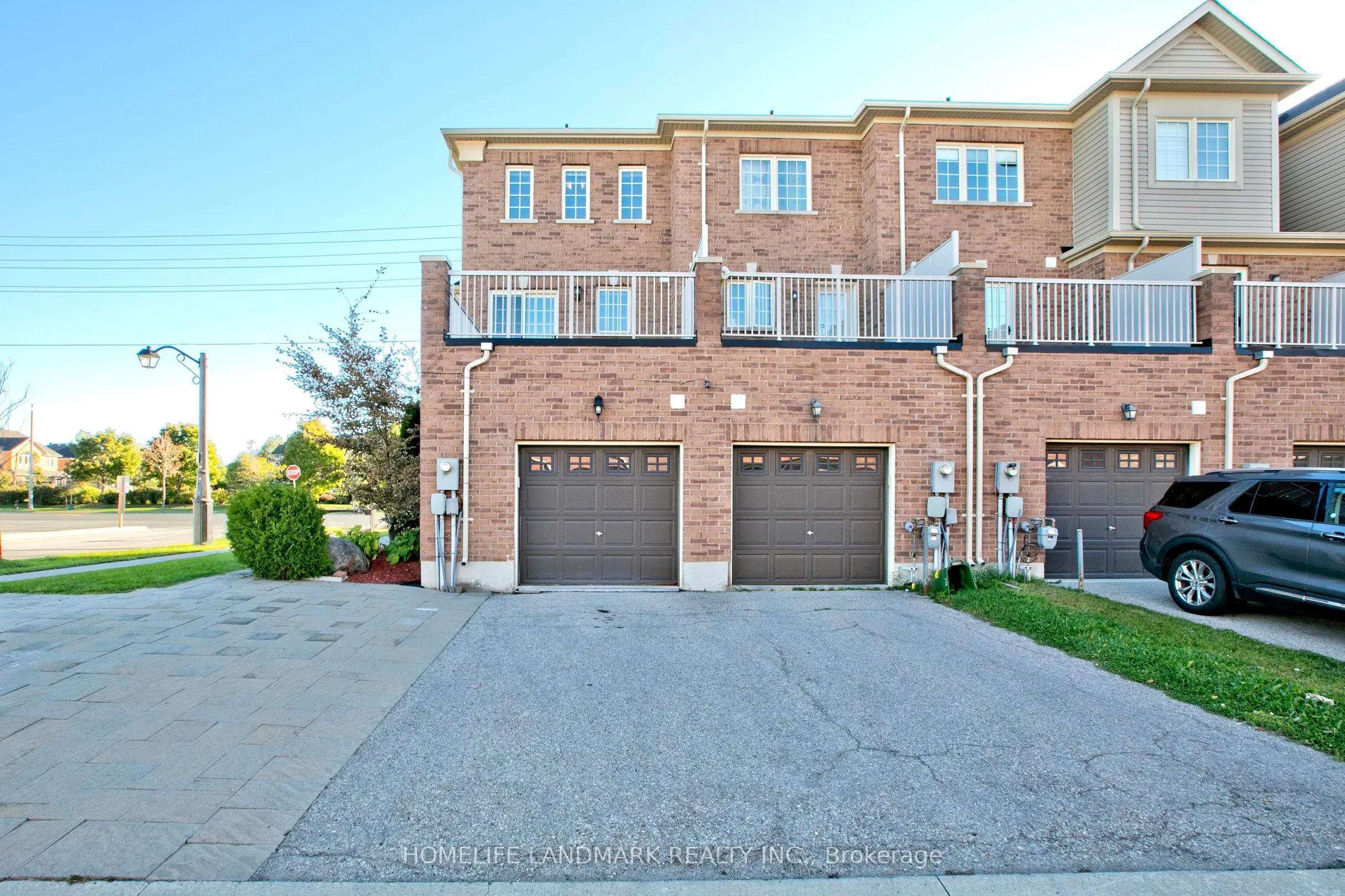 2 Percy Reesor Street