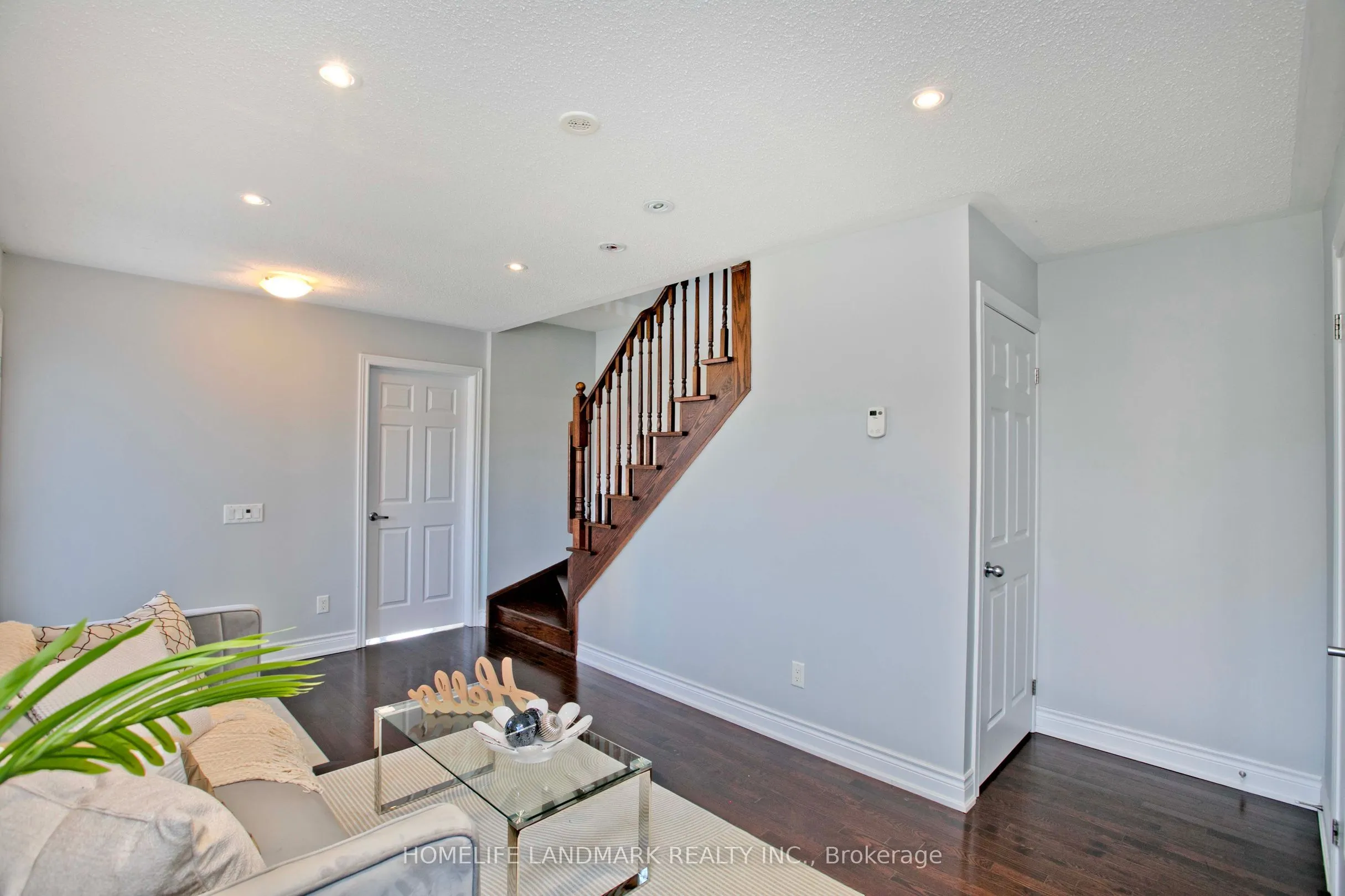 2 Percy Reesor Street