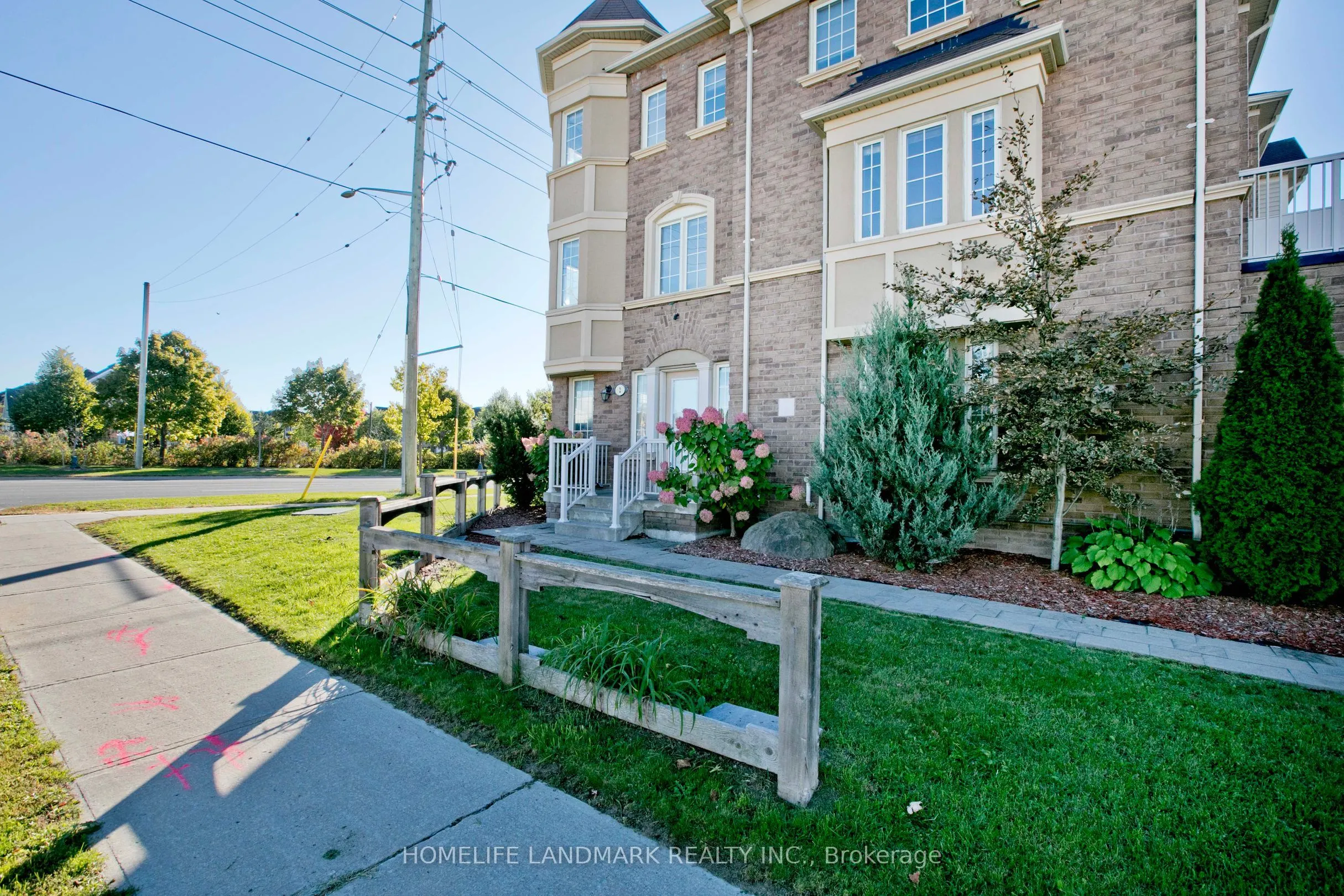 2 Percy Reesor Street