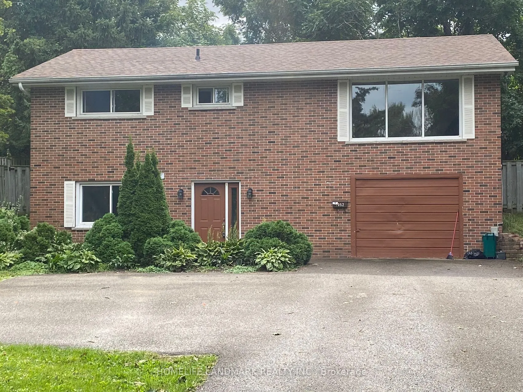 1052 Elgin Street, #Lower