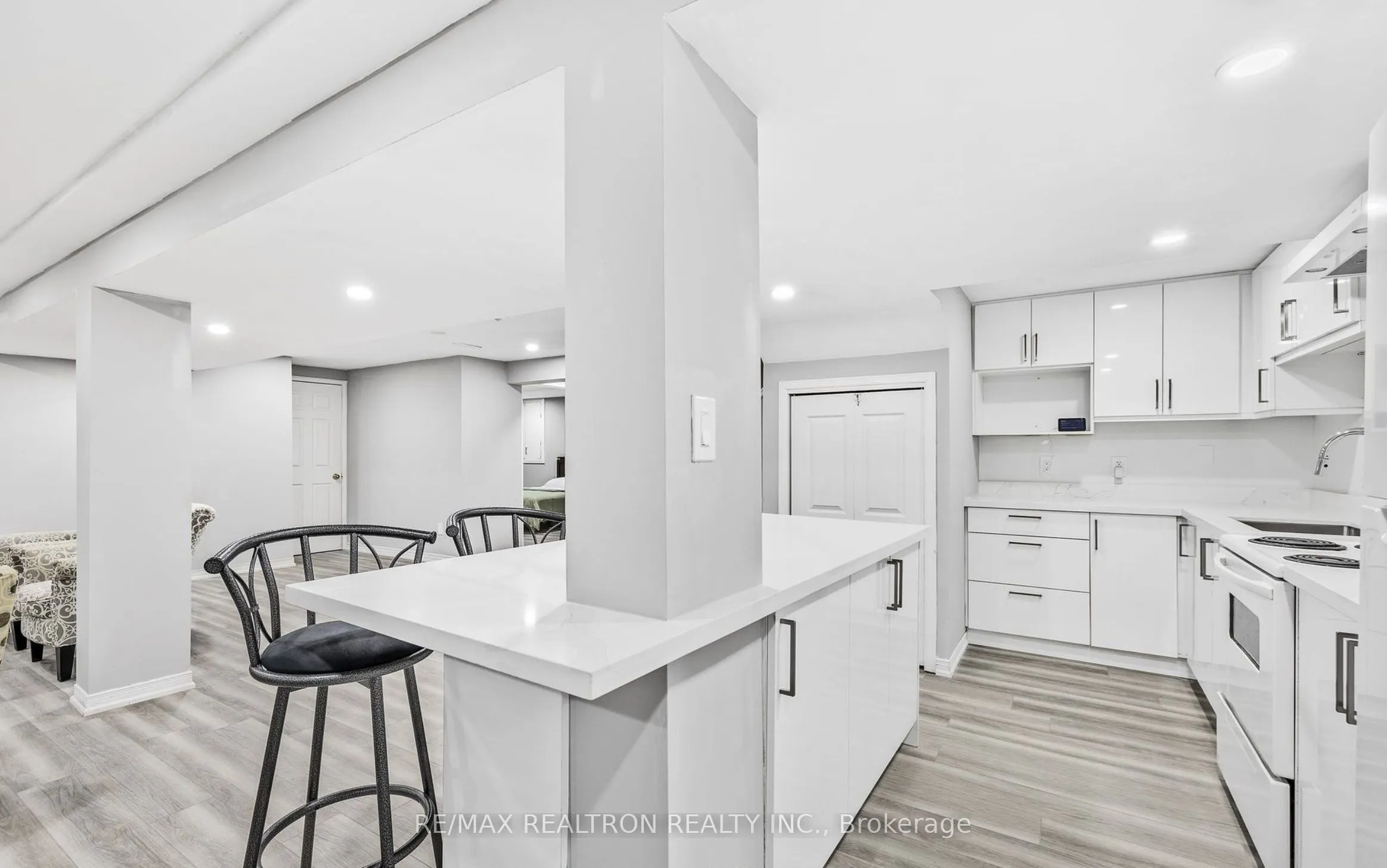689 Leslie Valley Drive, #BSMT