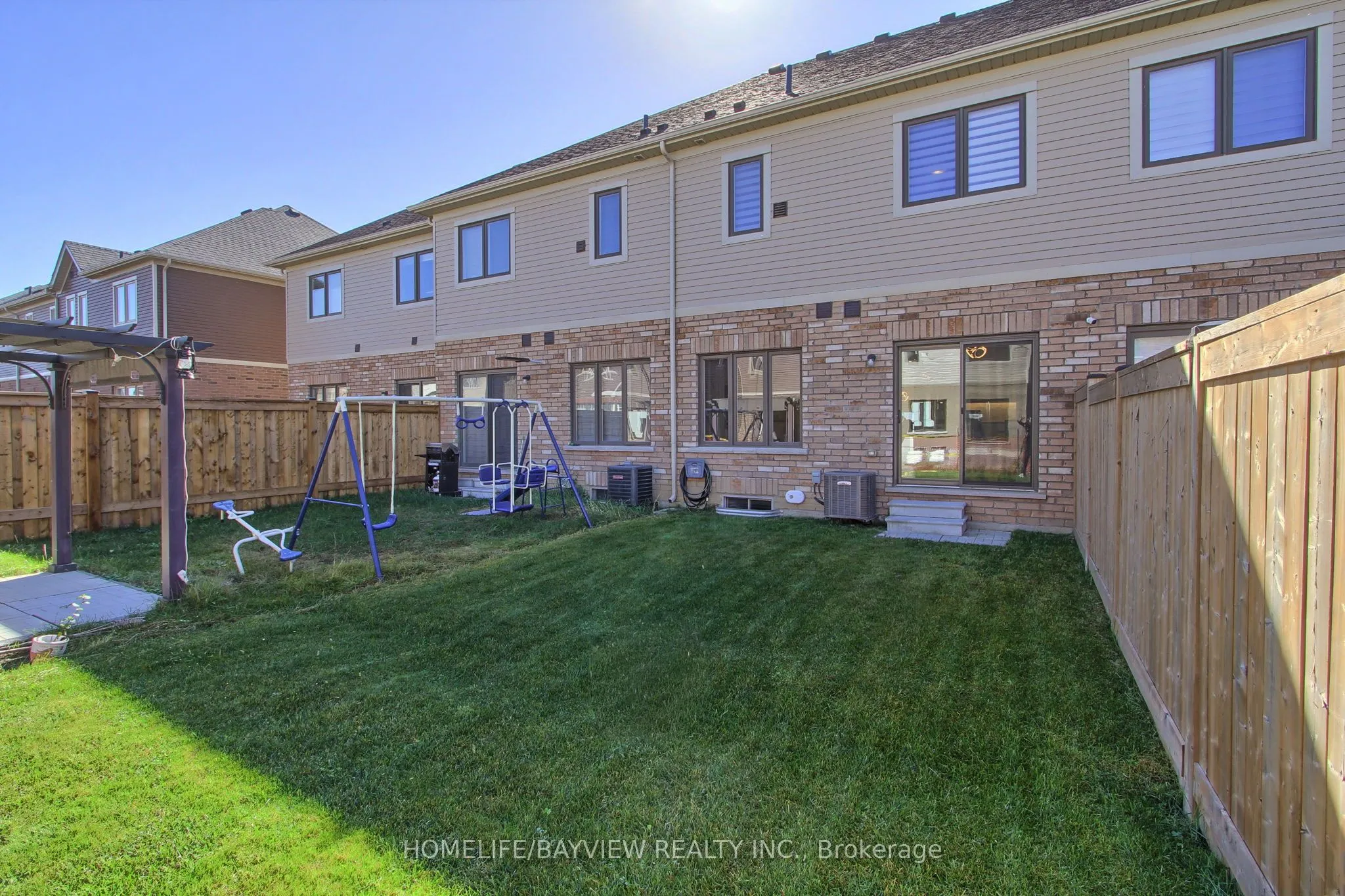70 Lorne Thomas Place