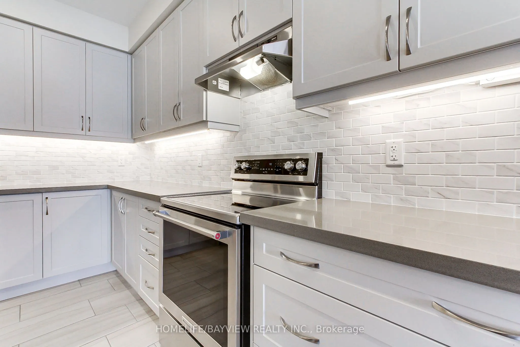 70 Lorne Thomas Place