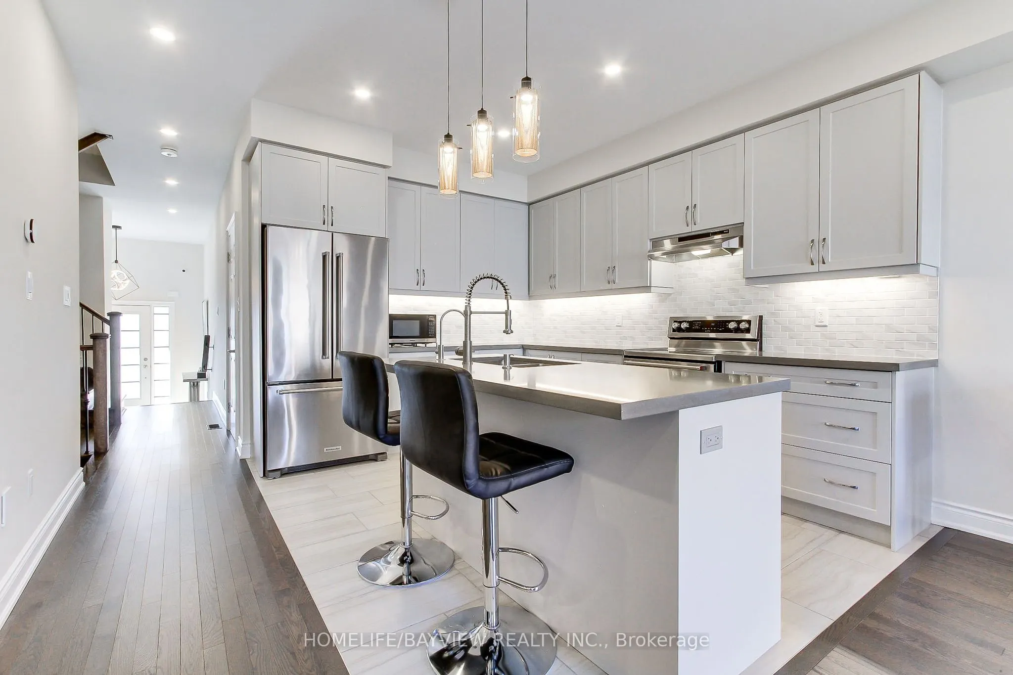 70 Lorne Thomas Place