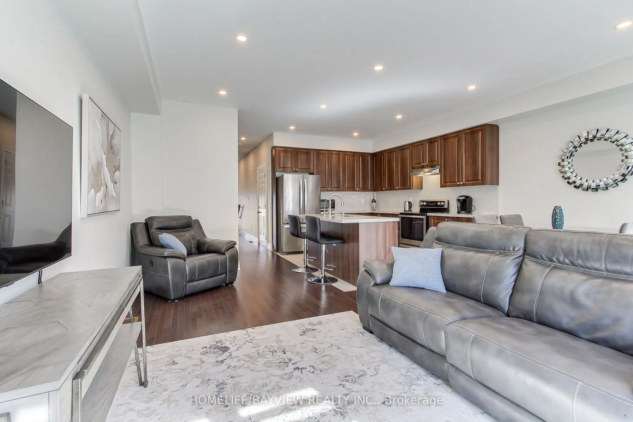 37 Arnold Crescent