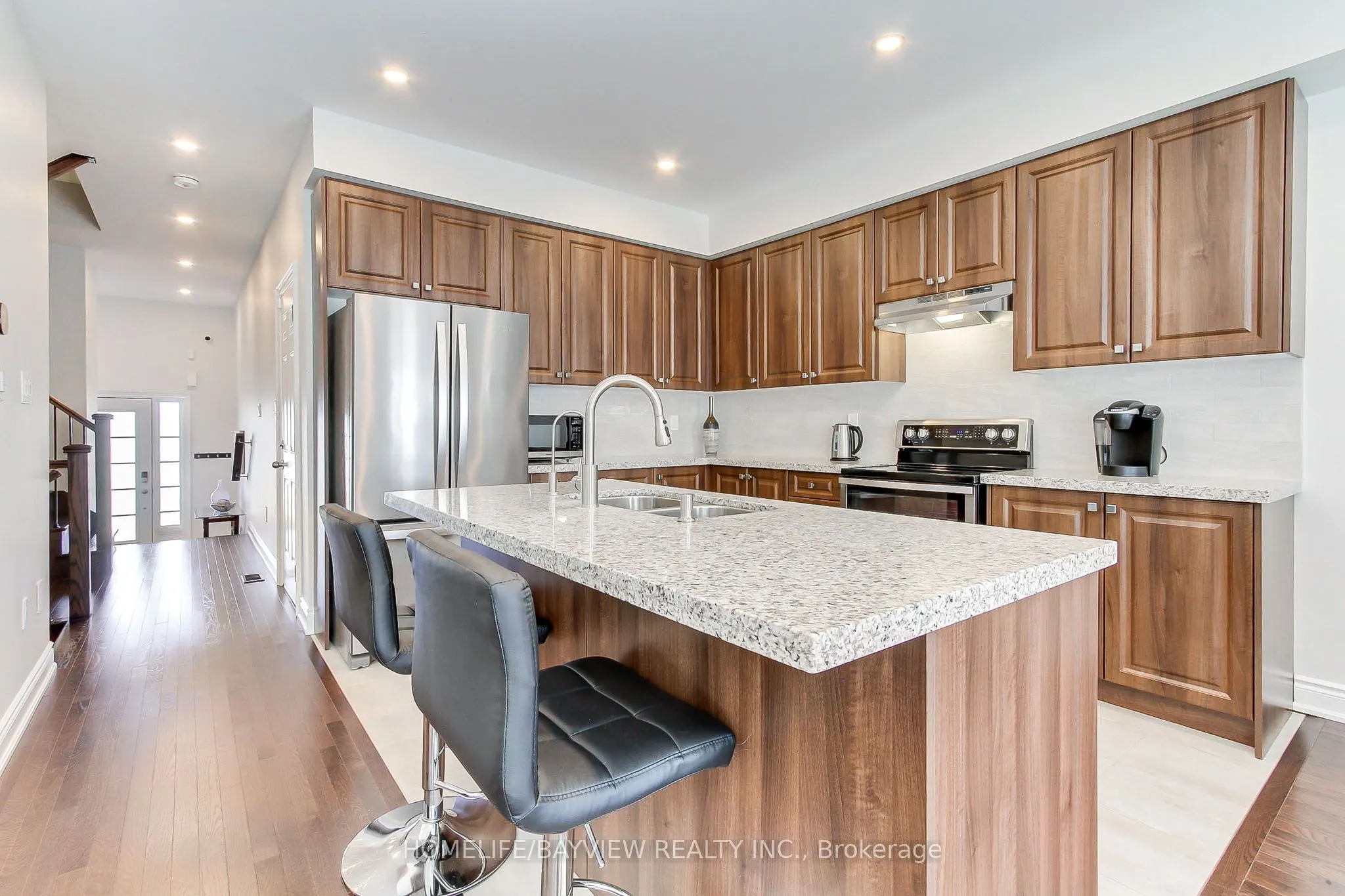37 Arnold Crescent