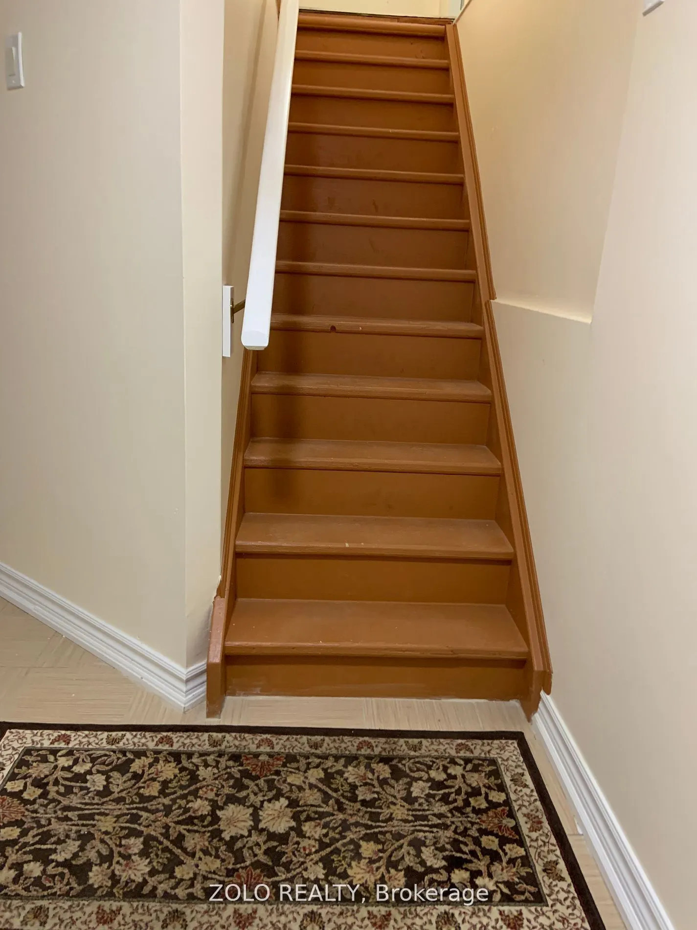 175 Mabley Crescent S