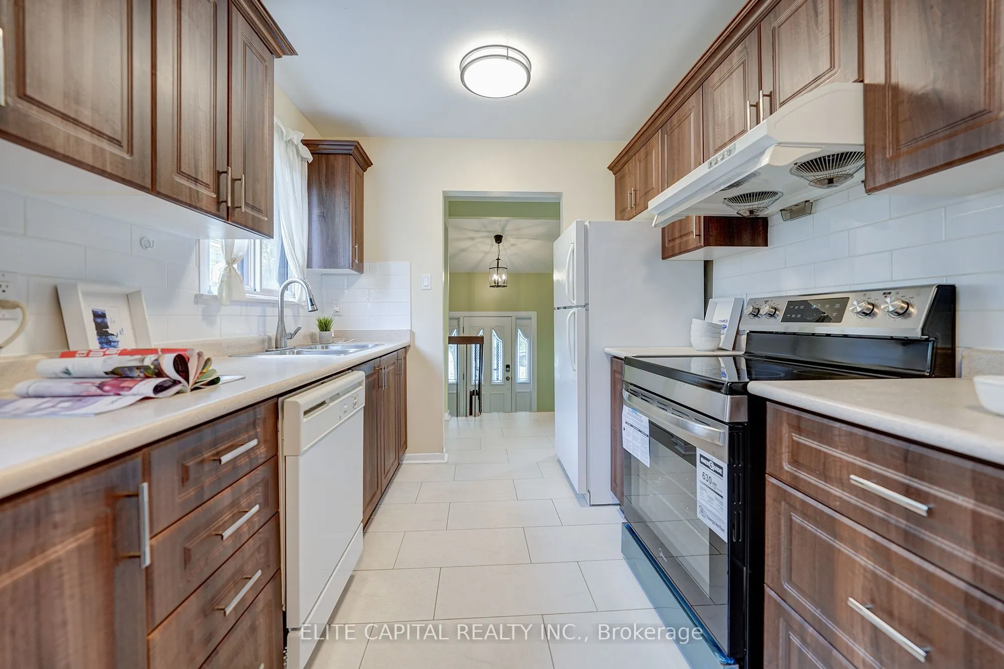 9 Snowshoe Crescent