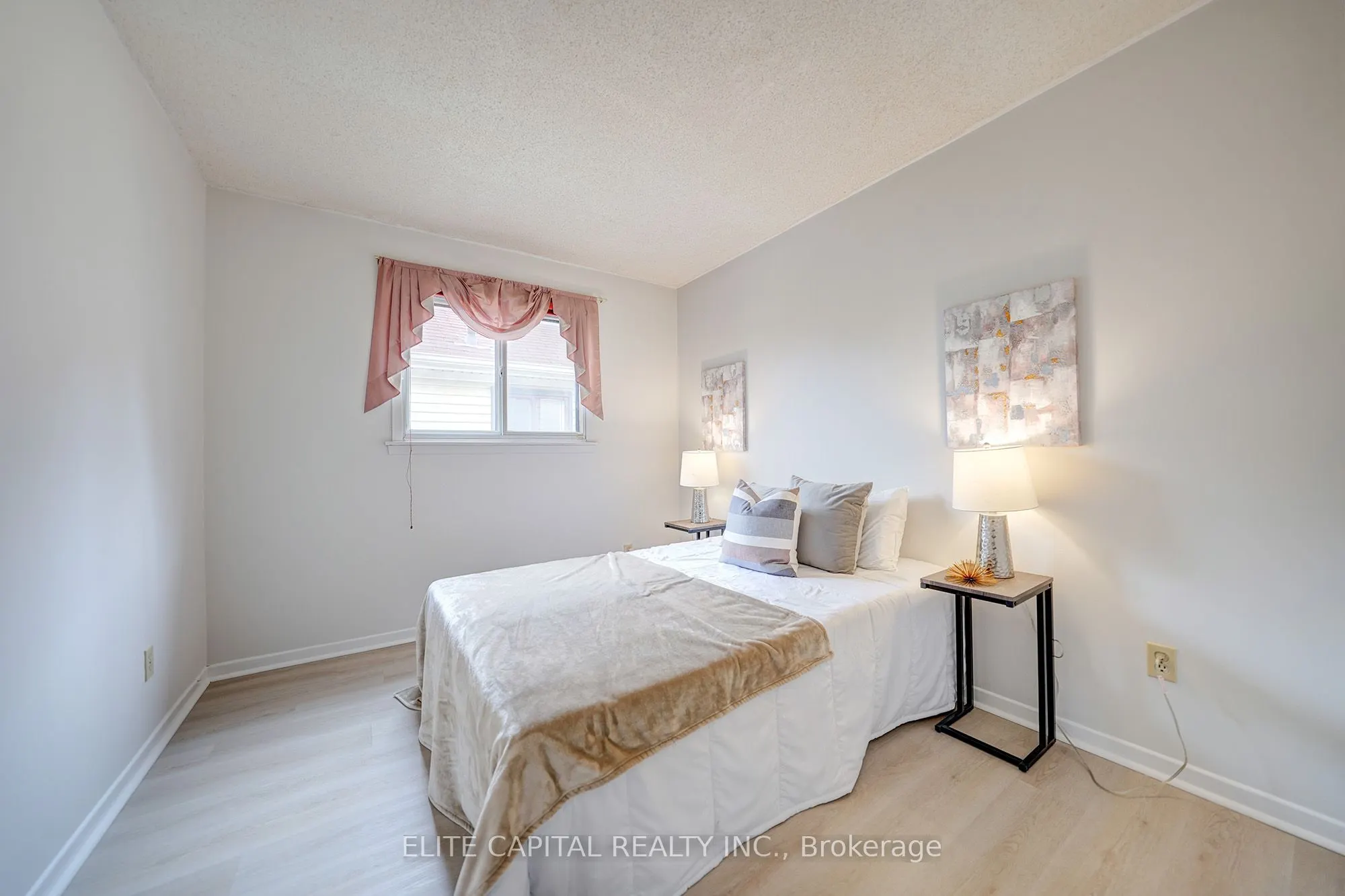9 Snowshoe Crescent