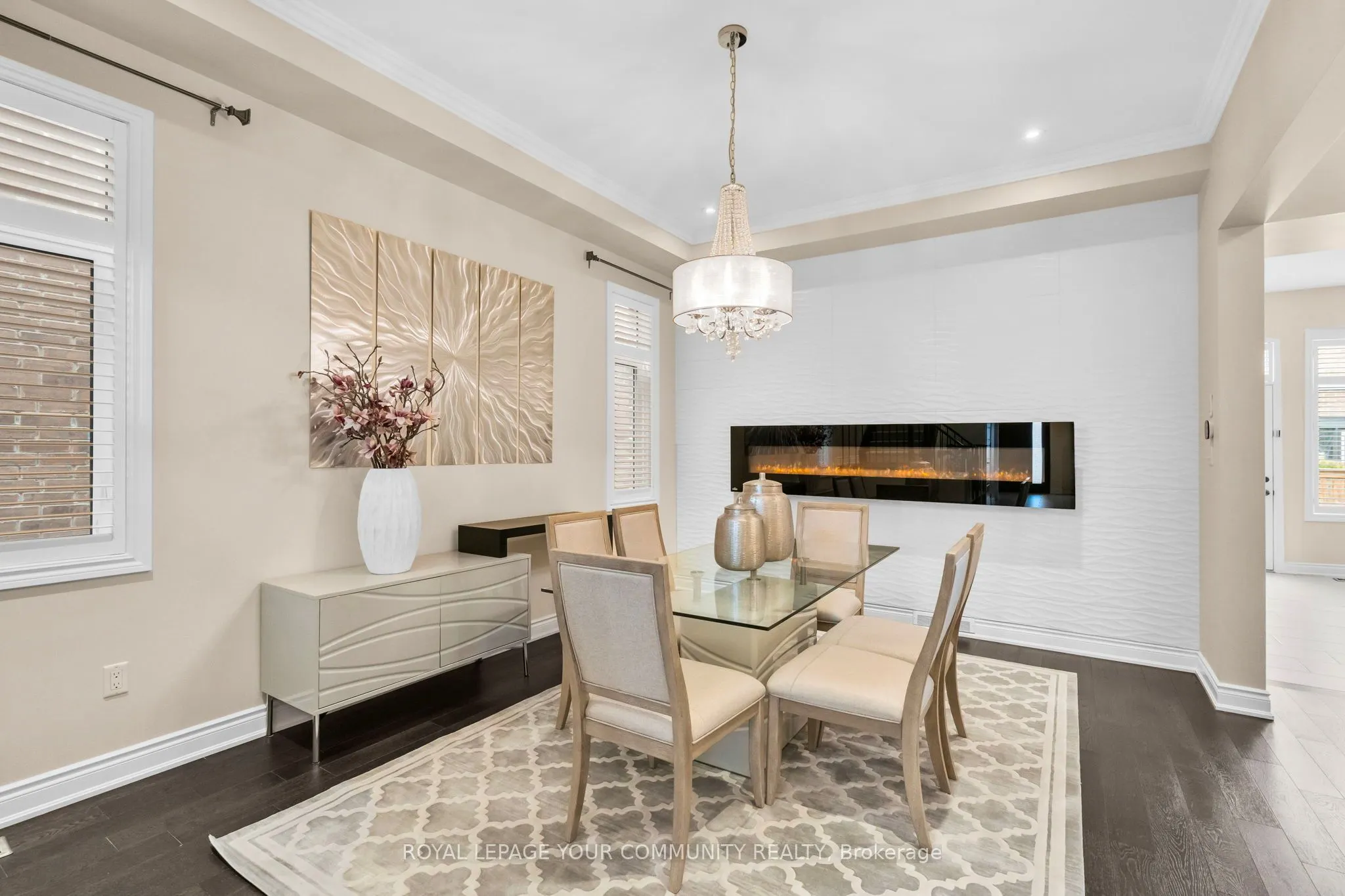 8 King Boulevard