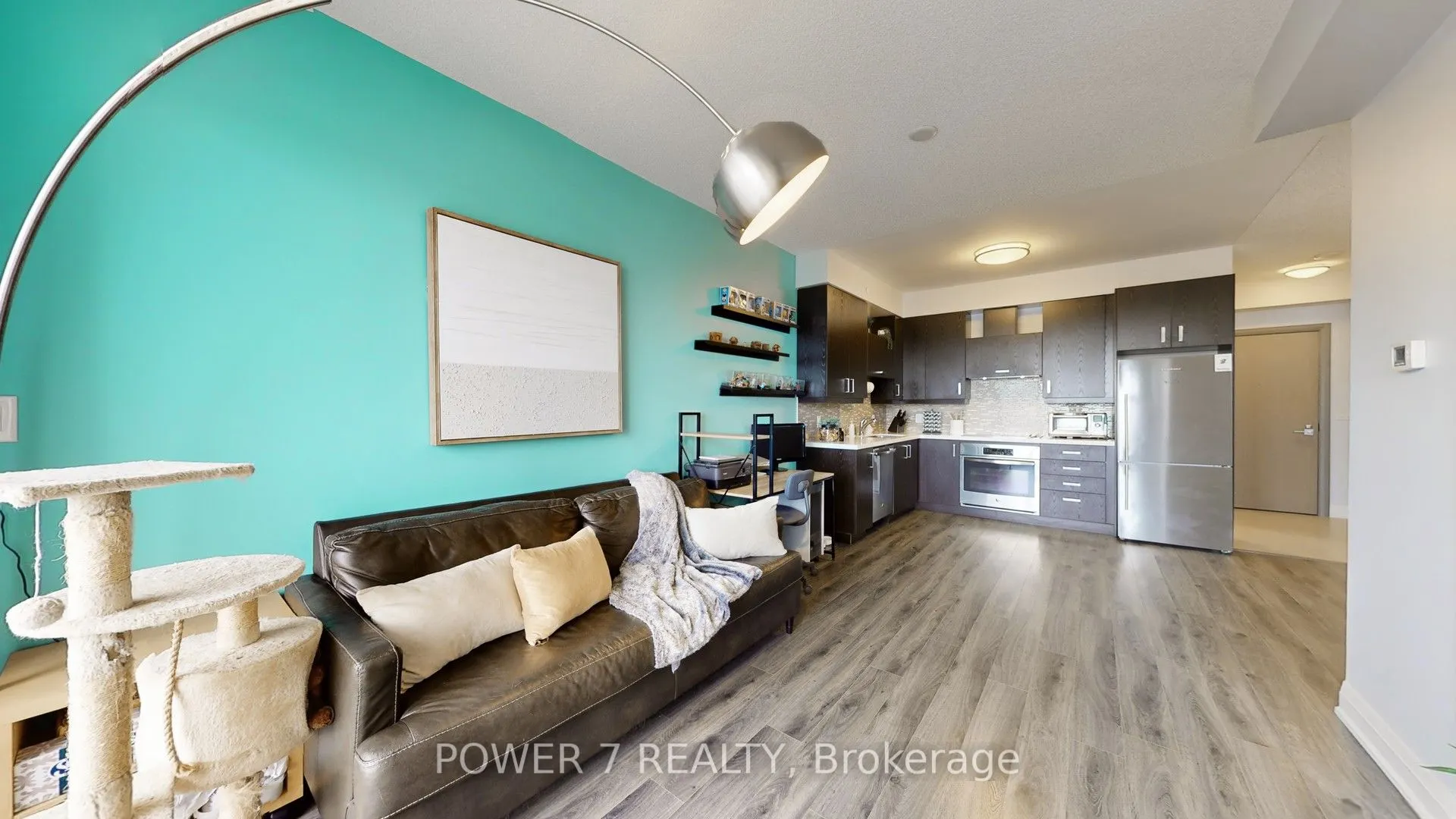 28 Uptown Drive, #718