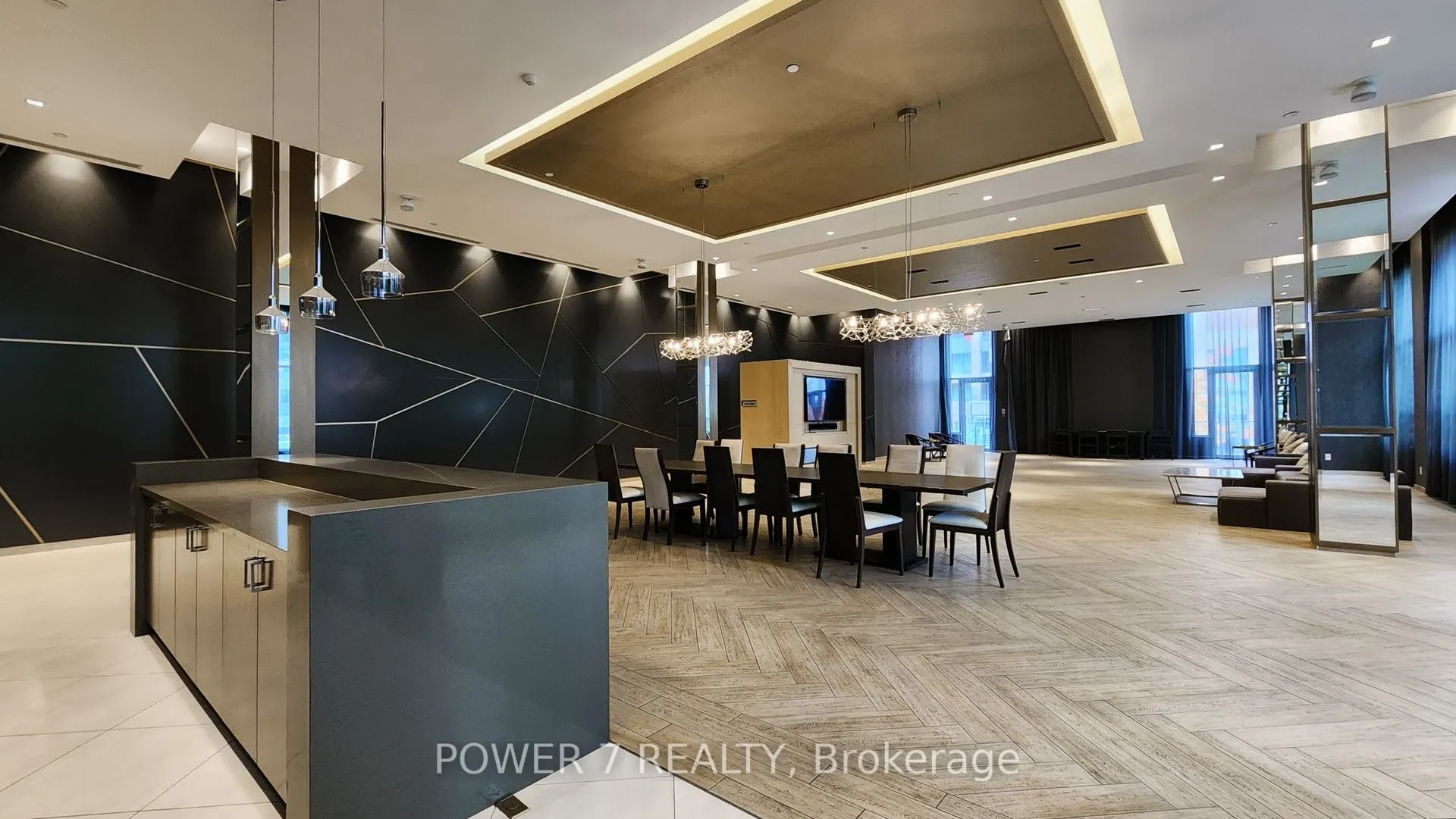 28 Uptown Drive, #718