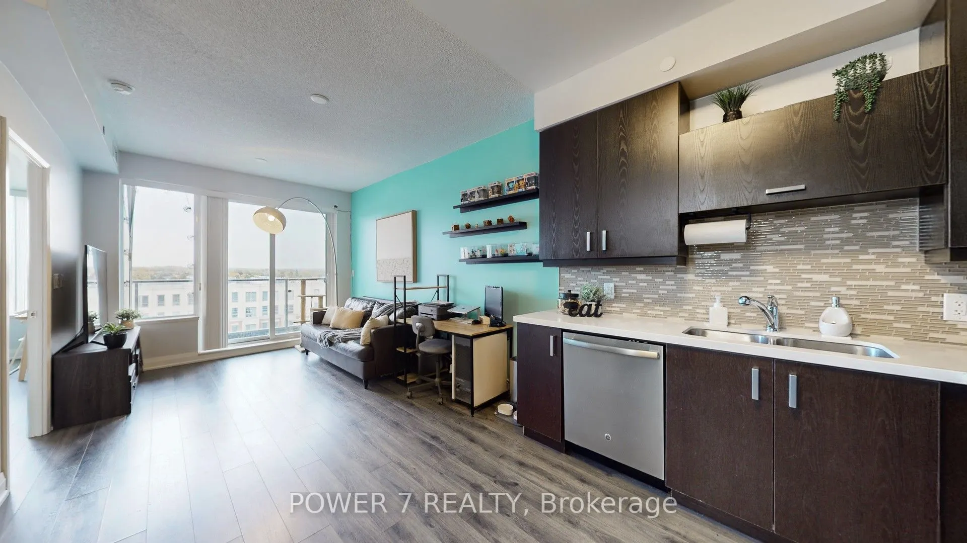 28 Uptown Drive, #718