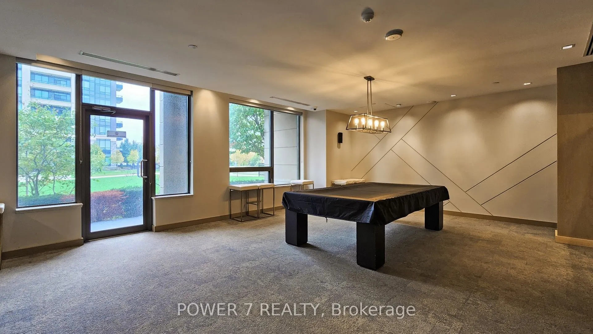 28 Uptown Drive, #718