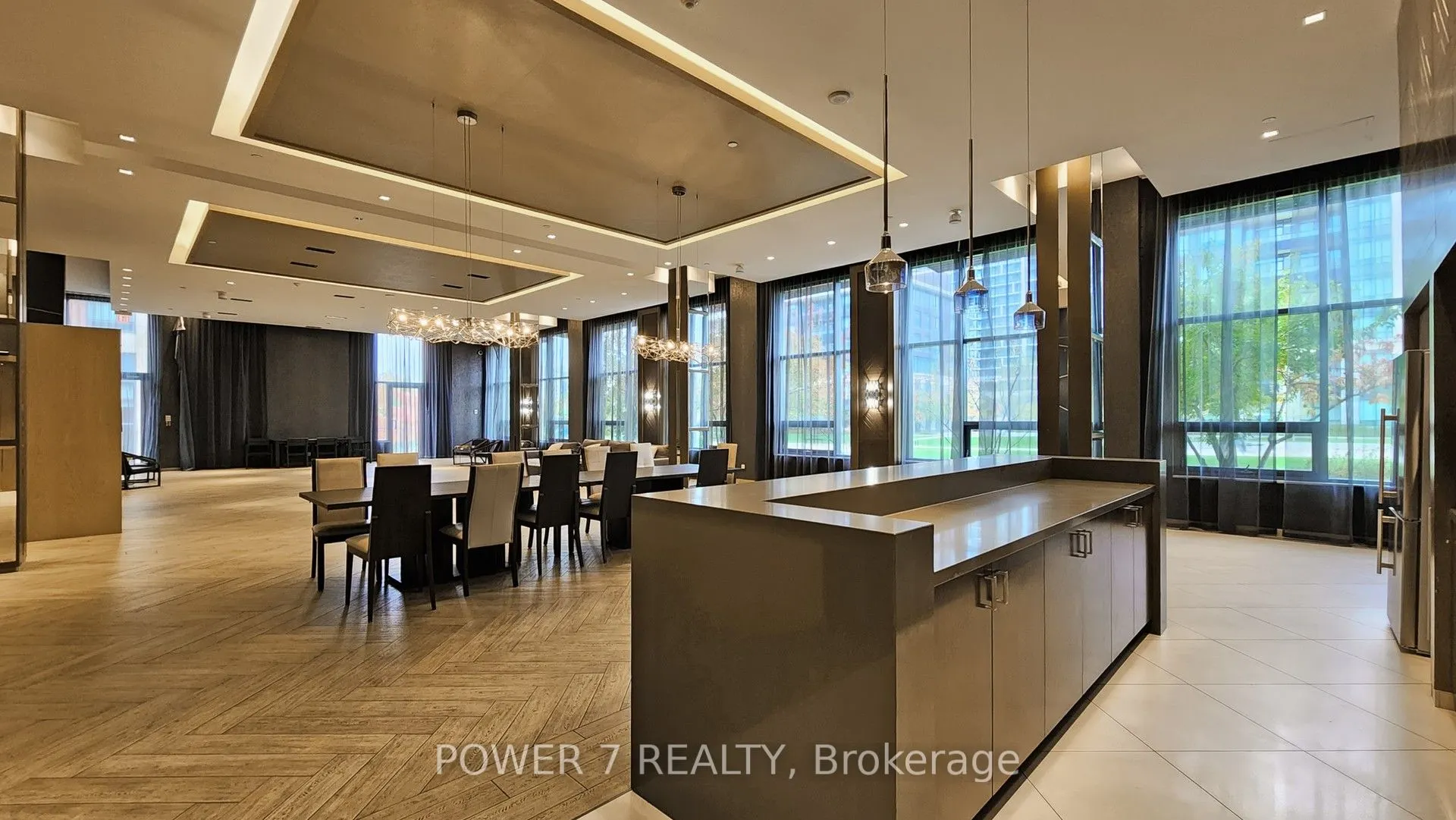 28 Uptown Drive, #718