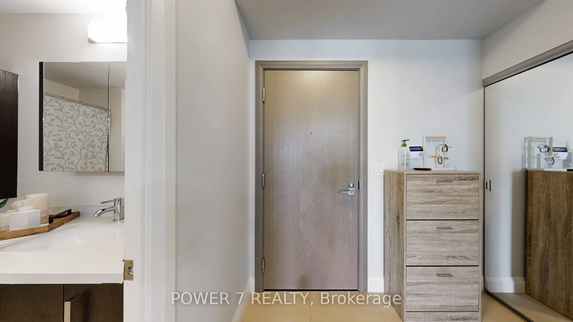 28 Uptown Drive, #718