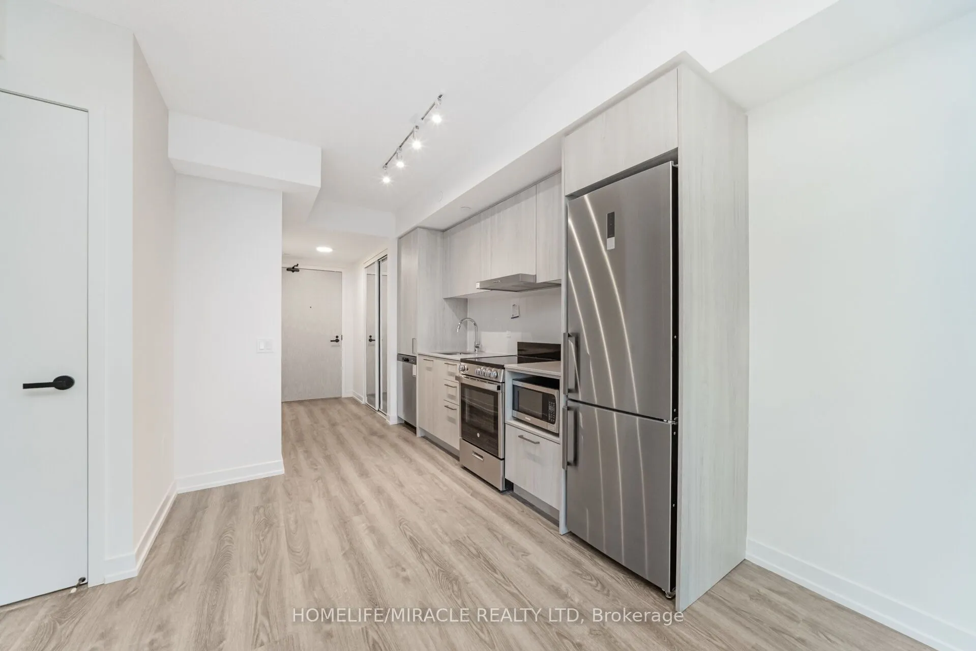 195 Commerce Street, #3717