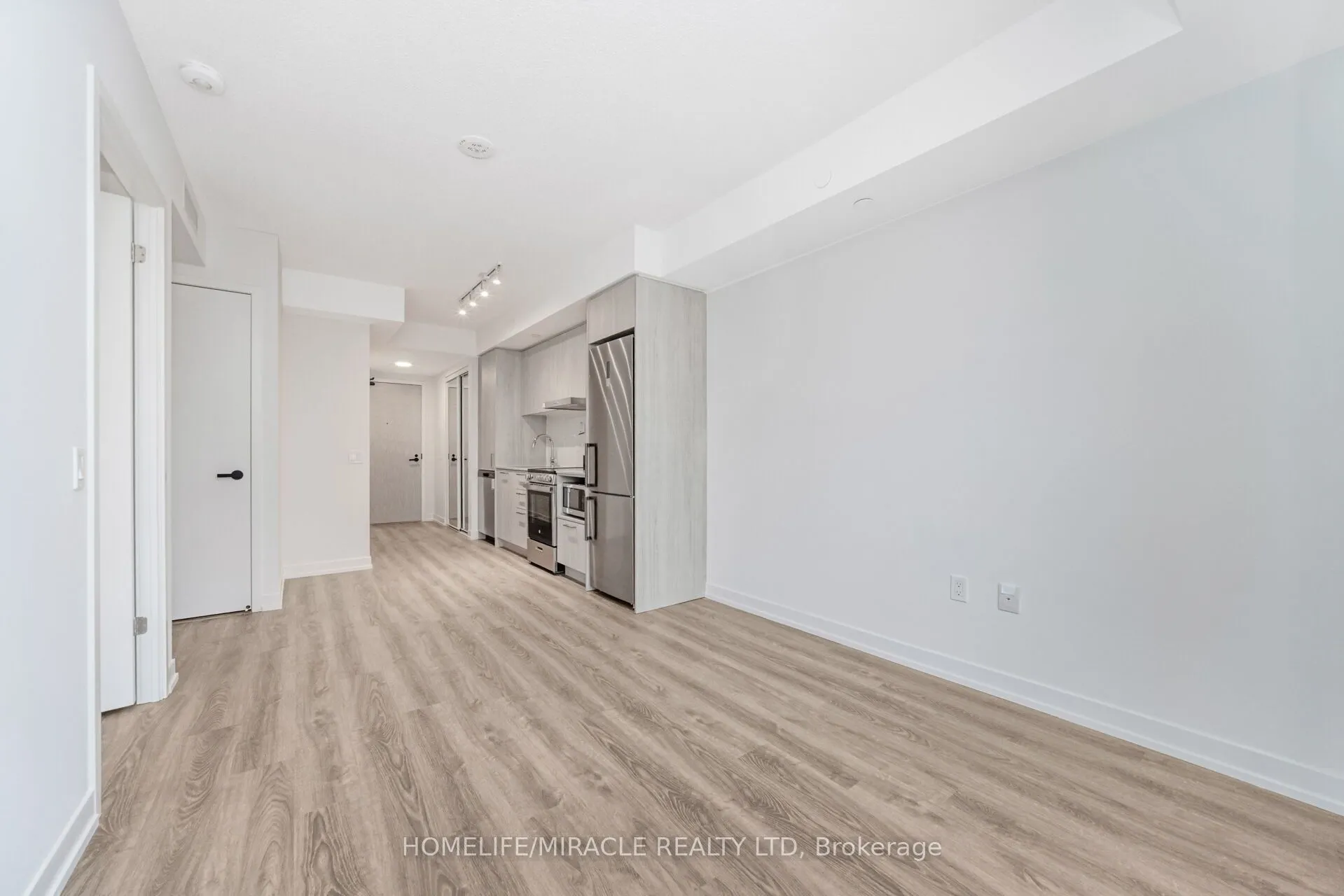 195 Commerce Street, #3717