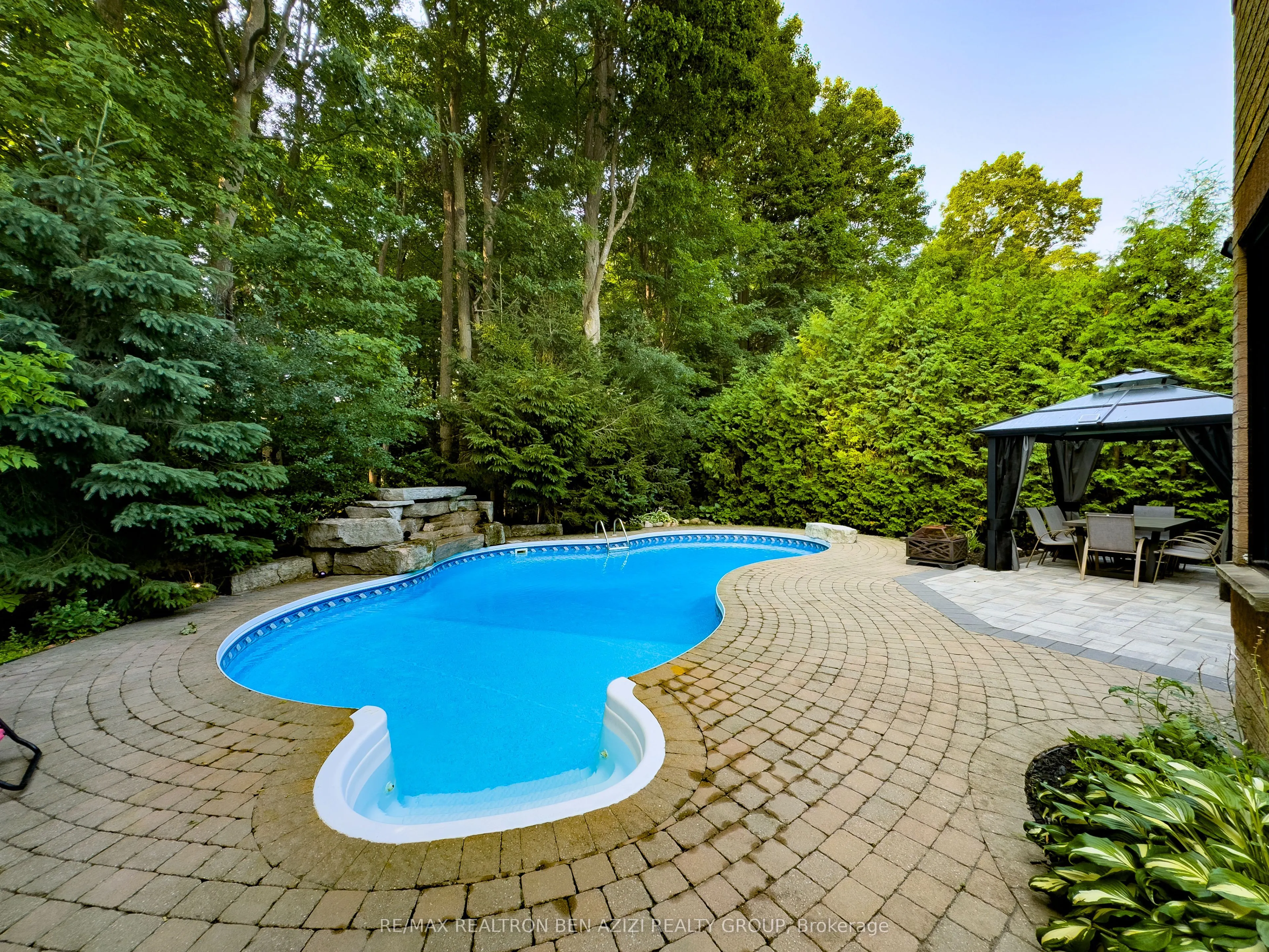 78 Charing Crescent