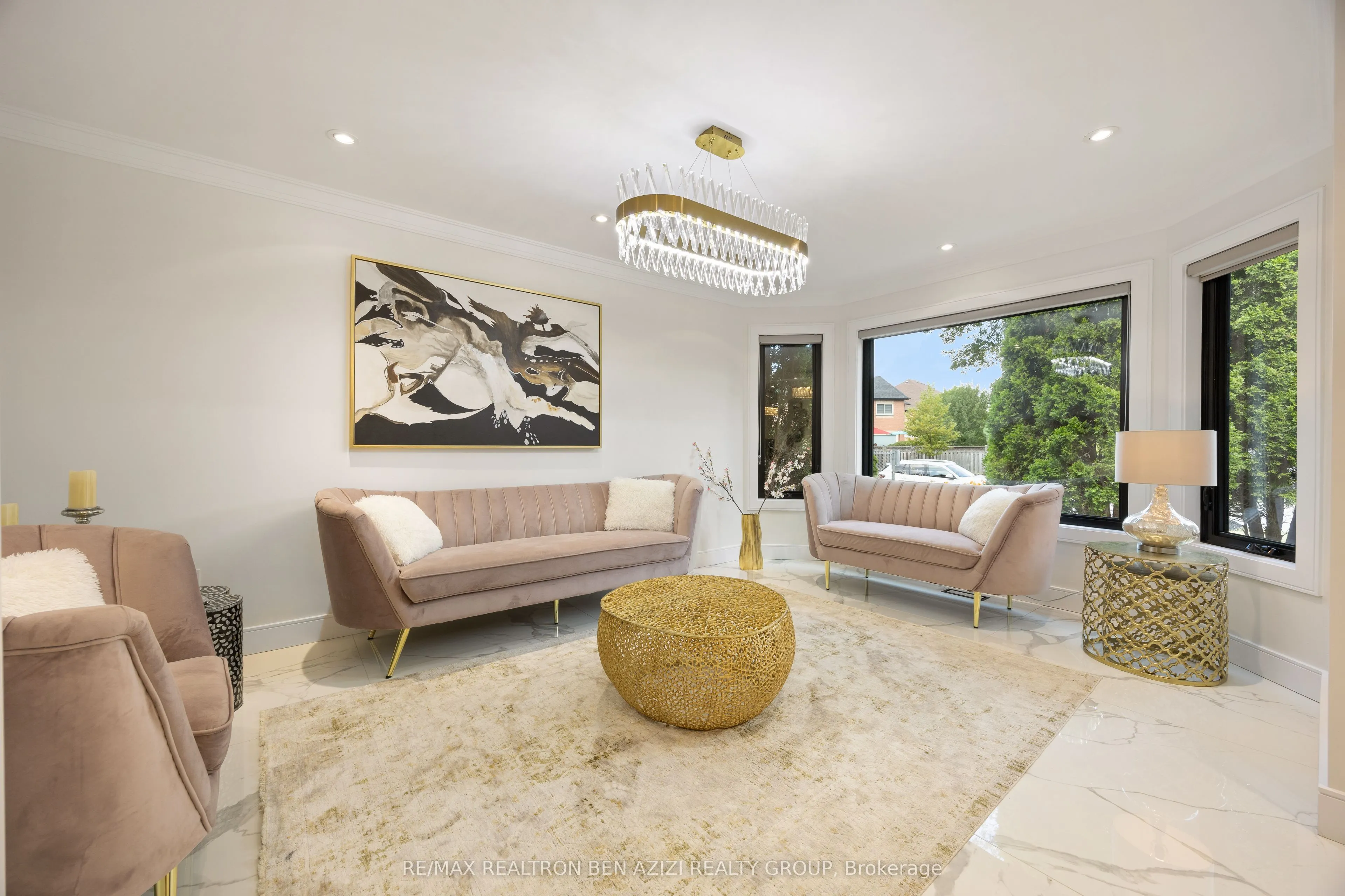 78 Charing Crescent