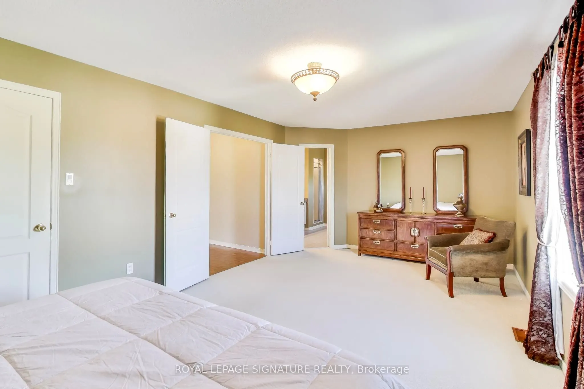 127 Mountcharles Crescent