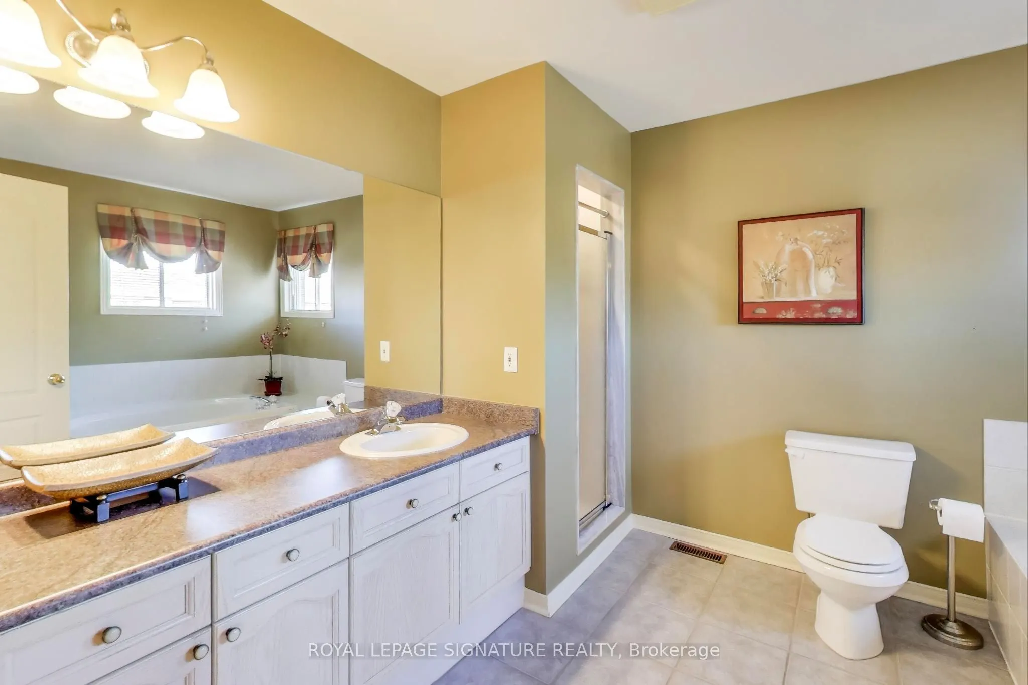 127 Mountcharles Crescent