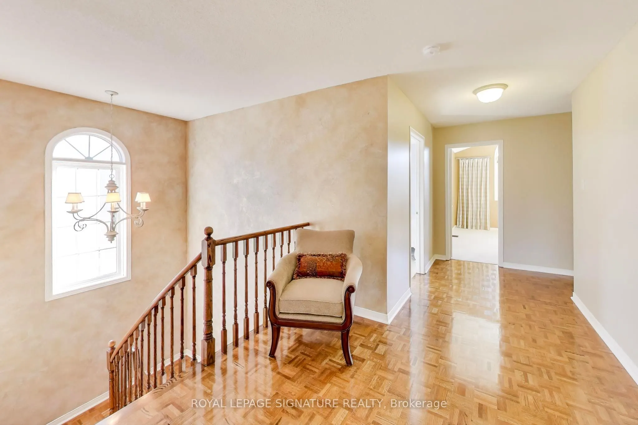 127 Mountcharles Crescent