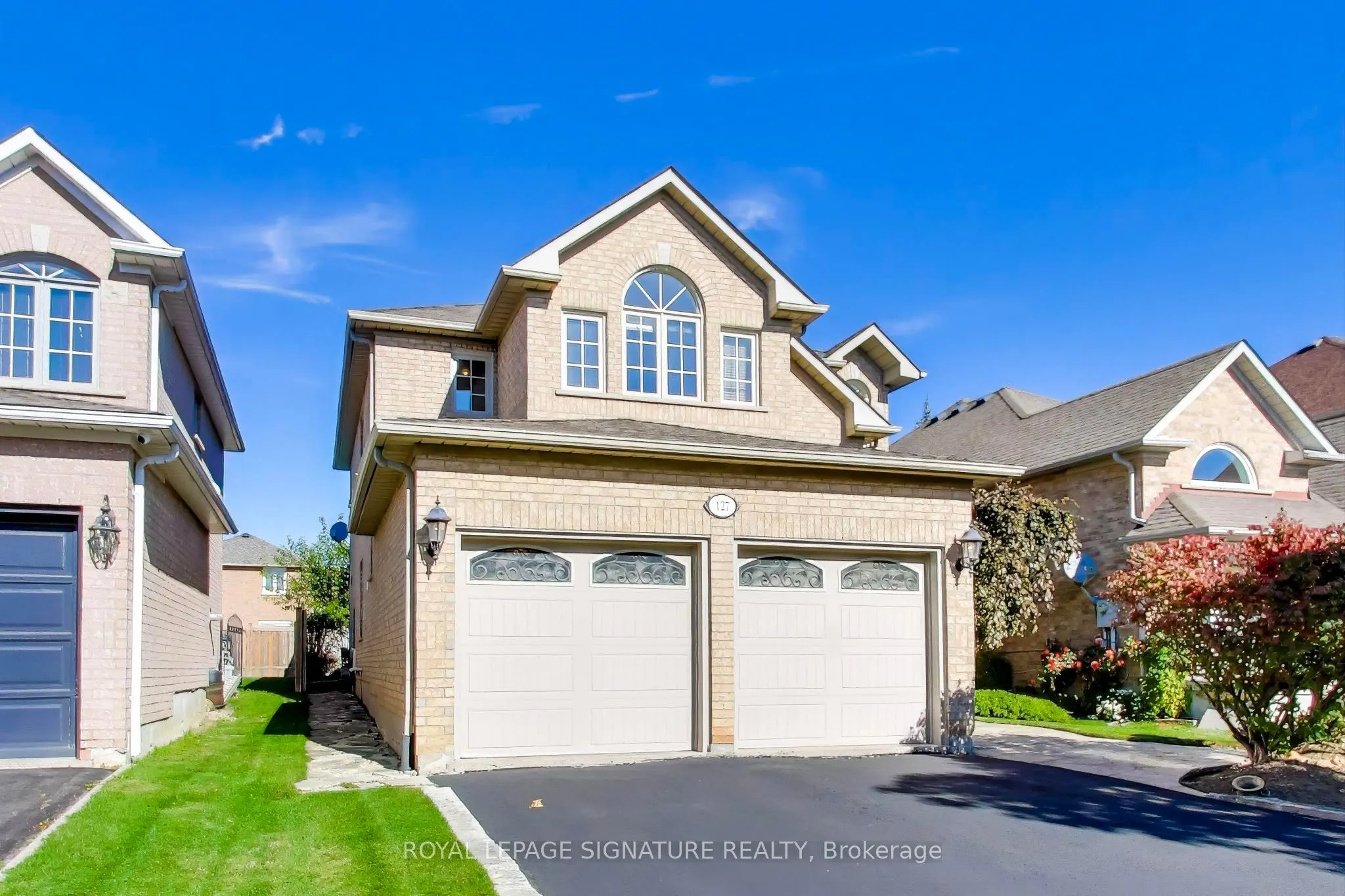 127 Mountcharles Crescent