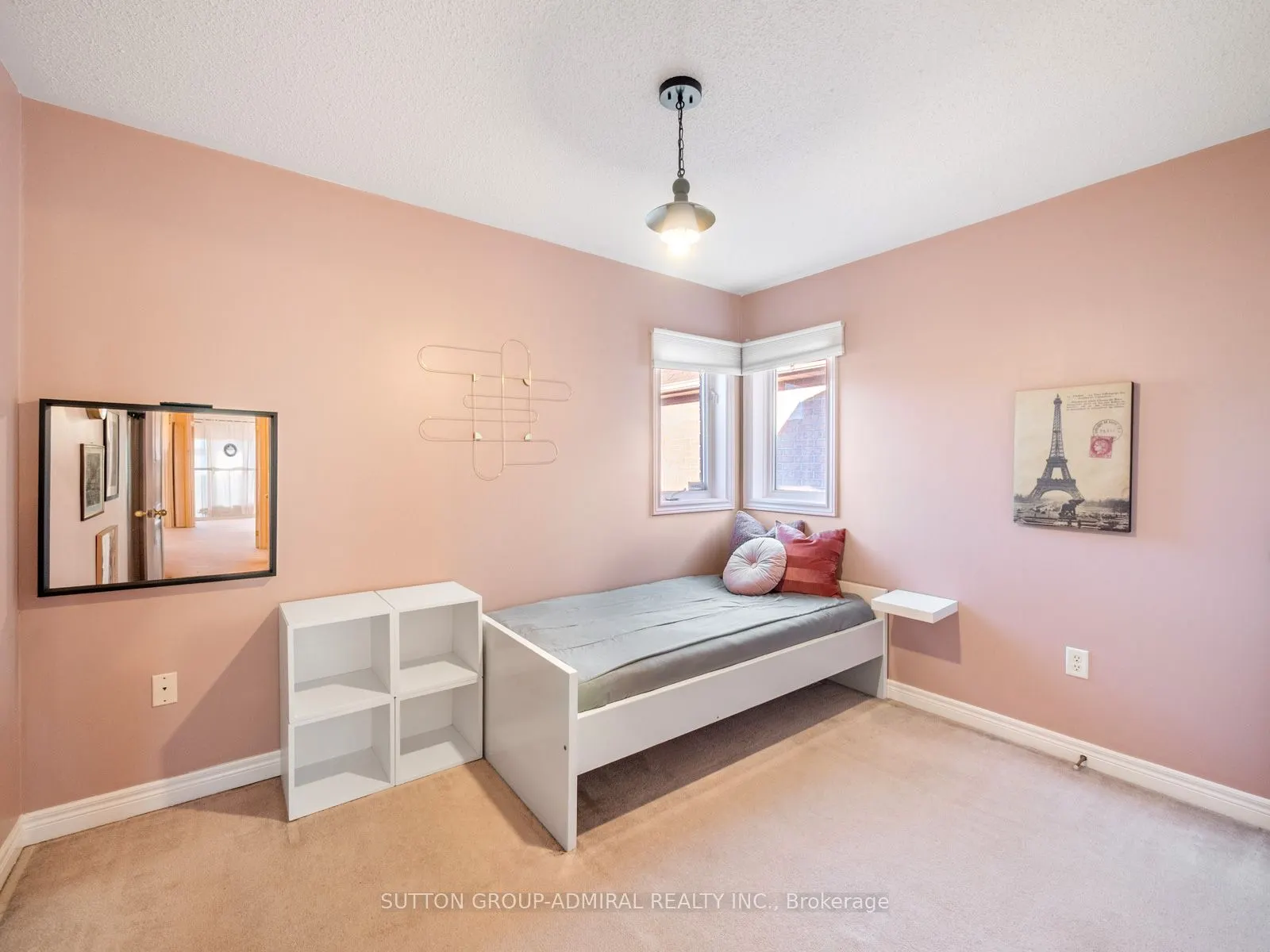 54 Golden Oak Avenue