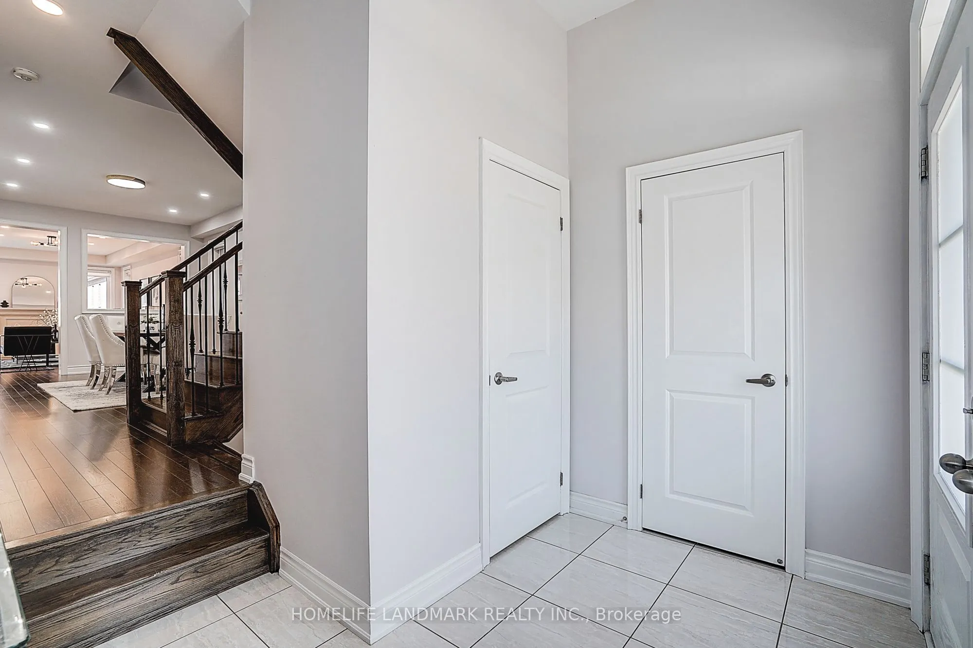42 Mallery Street