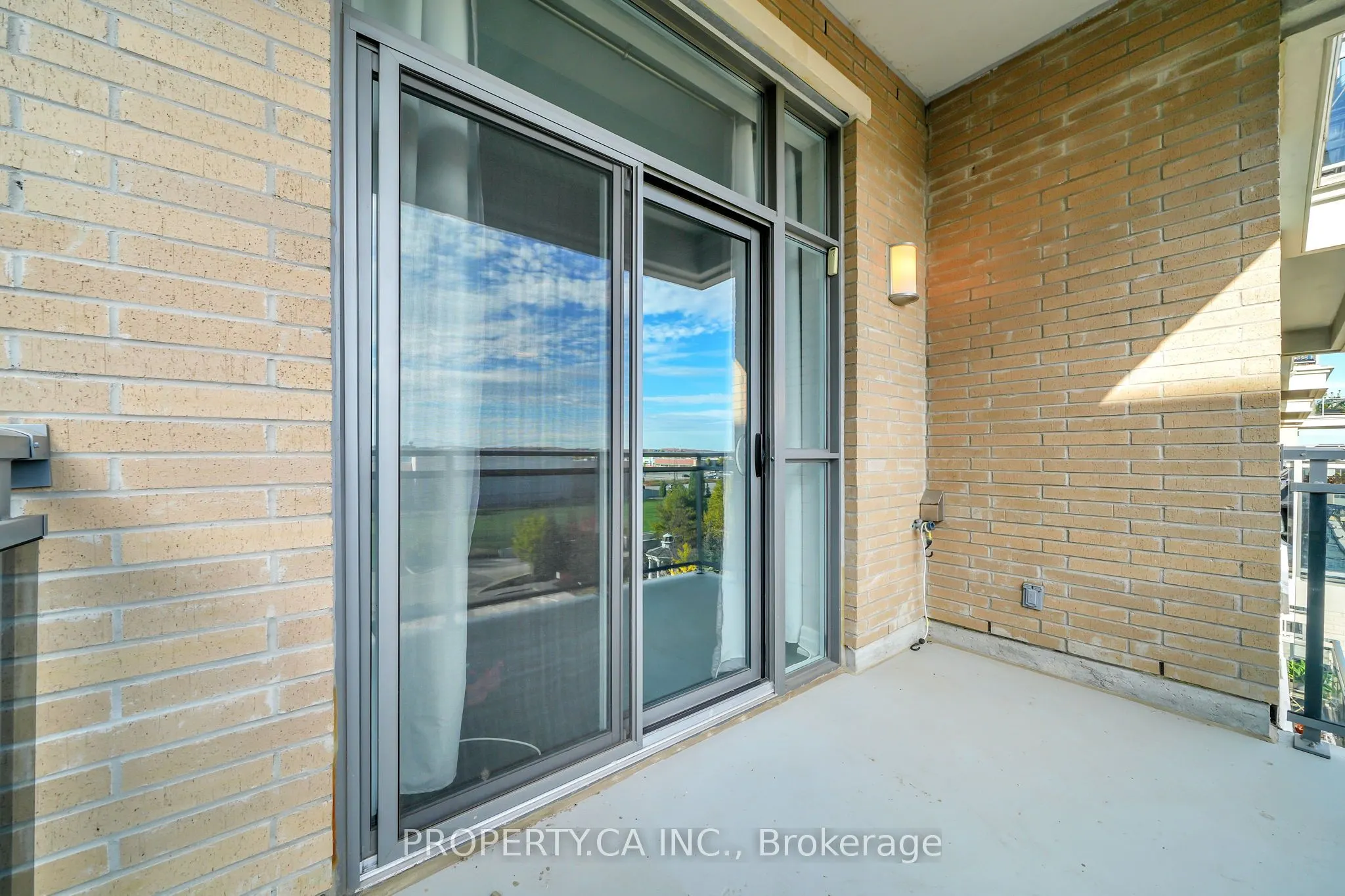 111 Civic Square Gate, #518