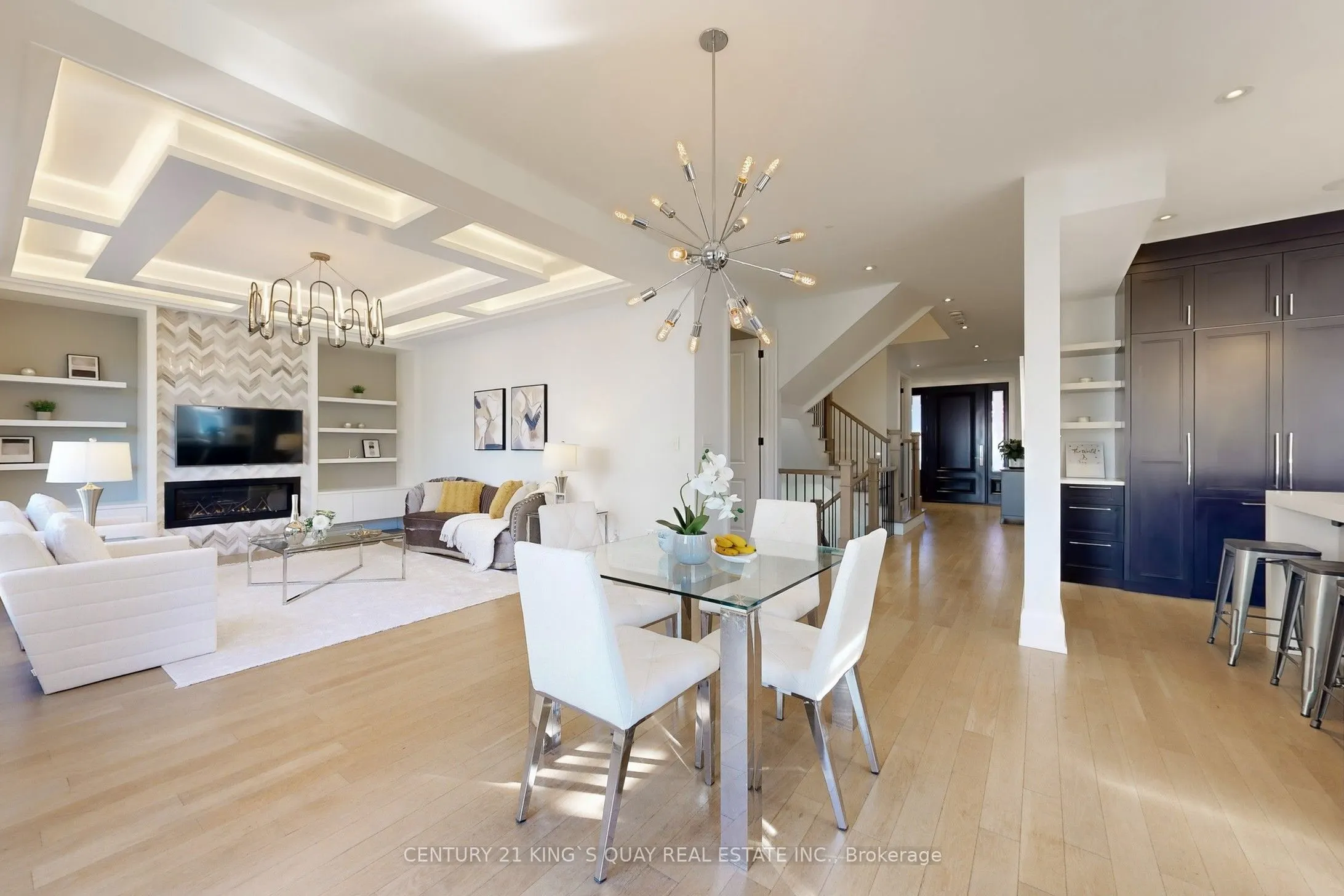 8 Parkway Avenue