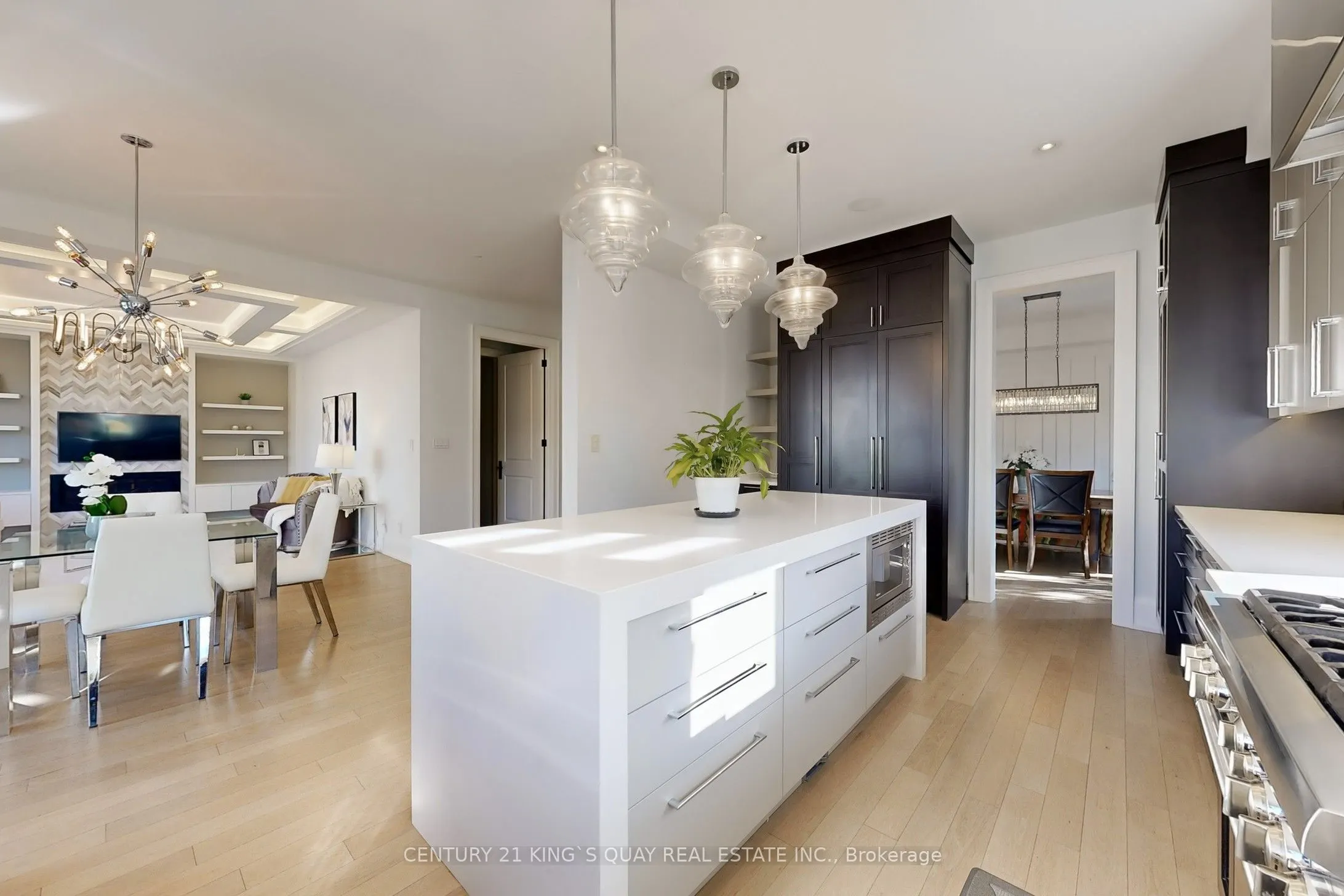 8 Parkway Avenue