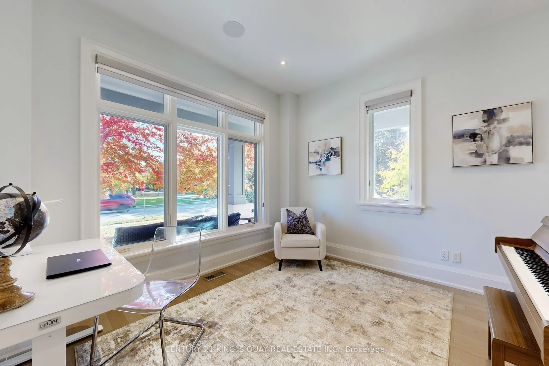 8 Parkway Avenue