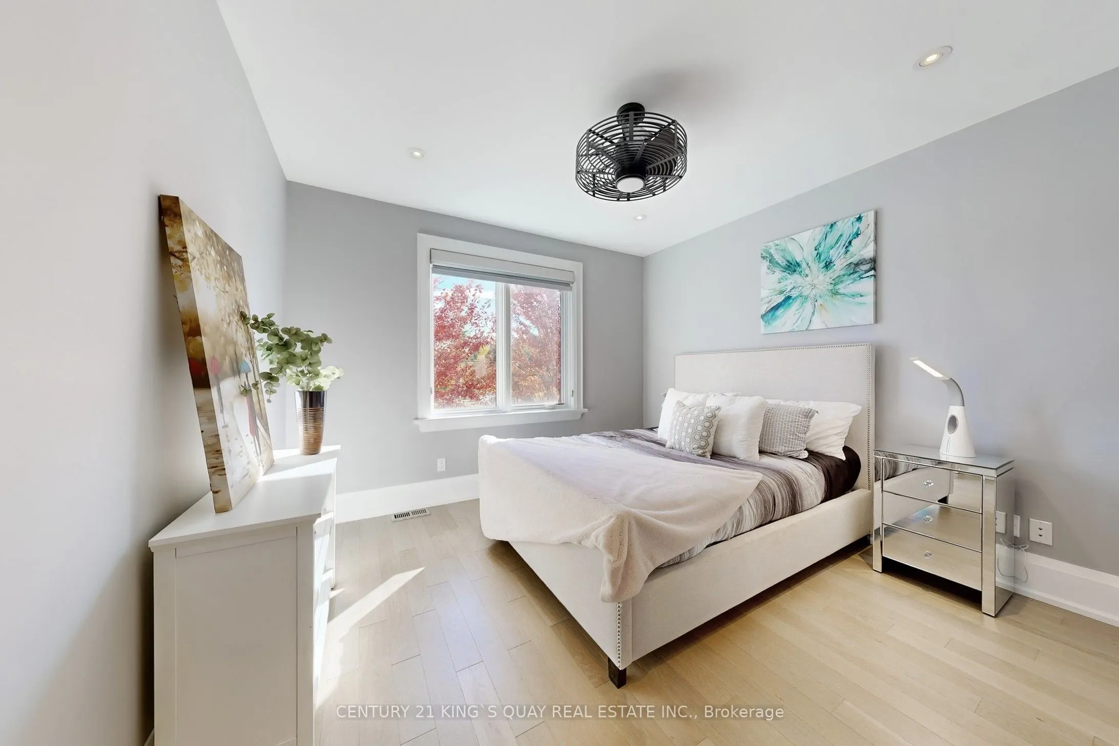 8 Parkway Avenue