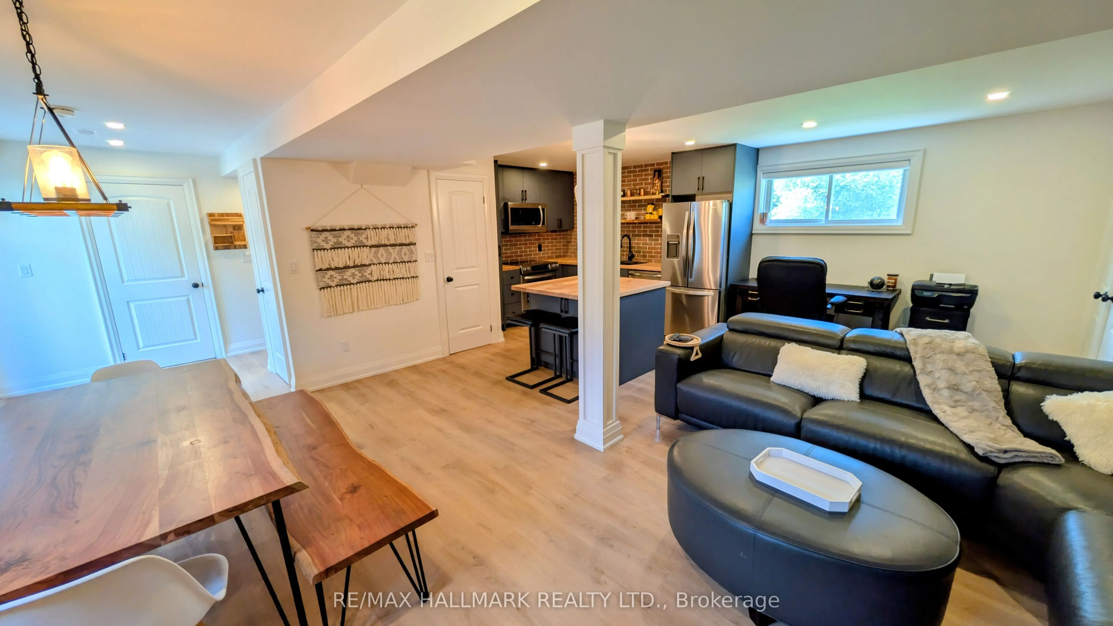 3239 Cove Avenue