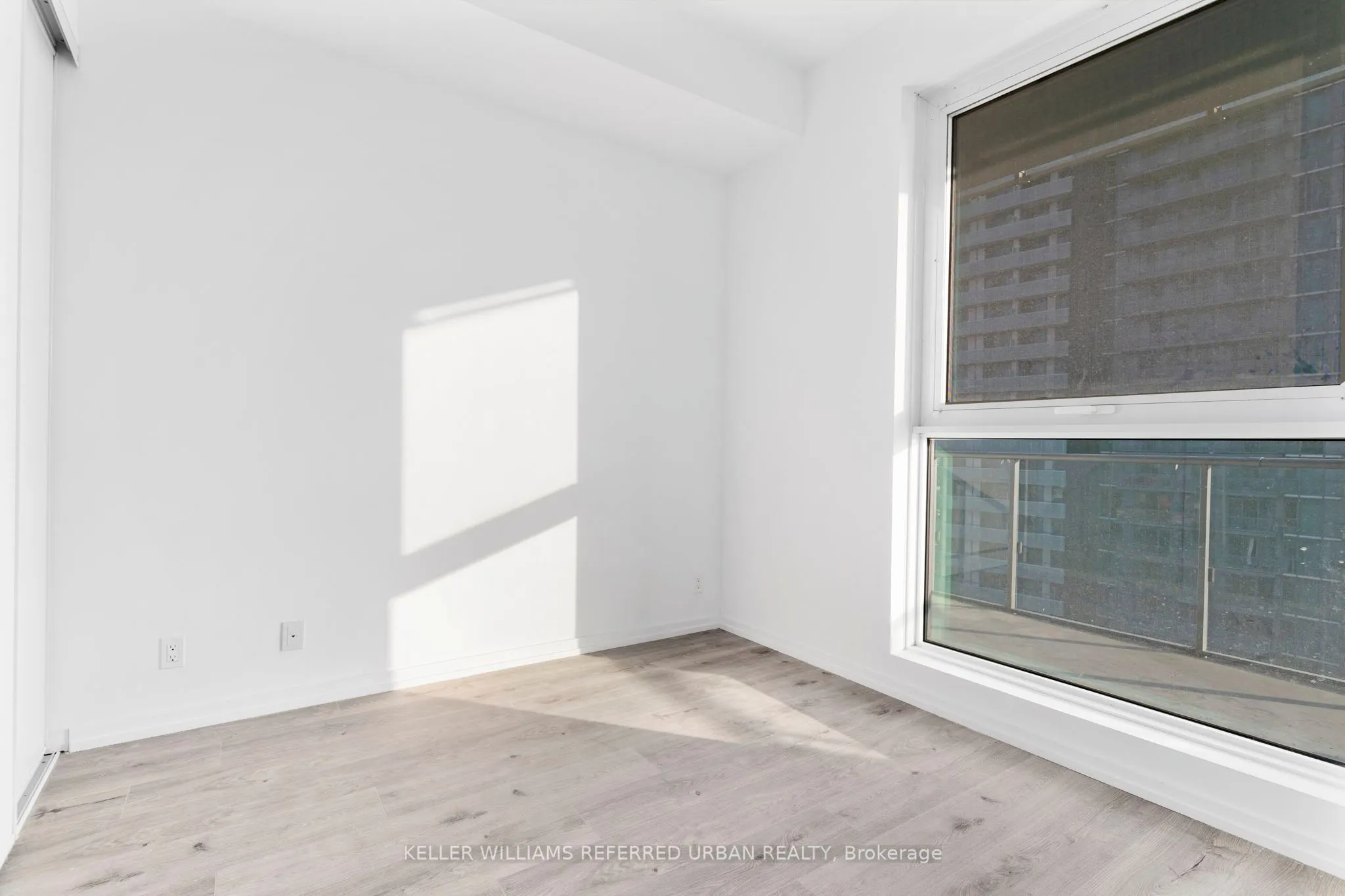 7890 Jane Street, #2910