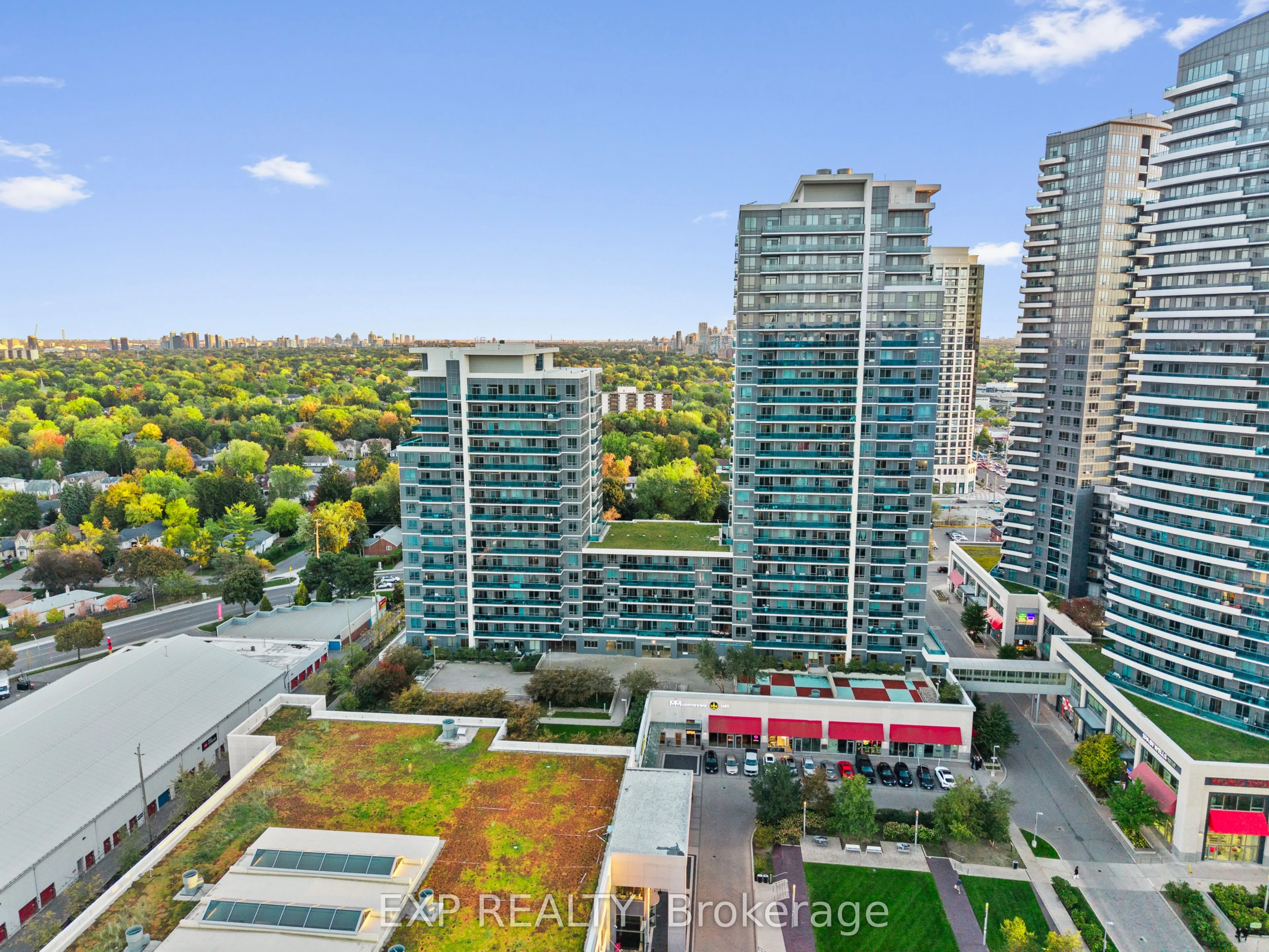 7167 Yonge Street, #1011