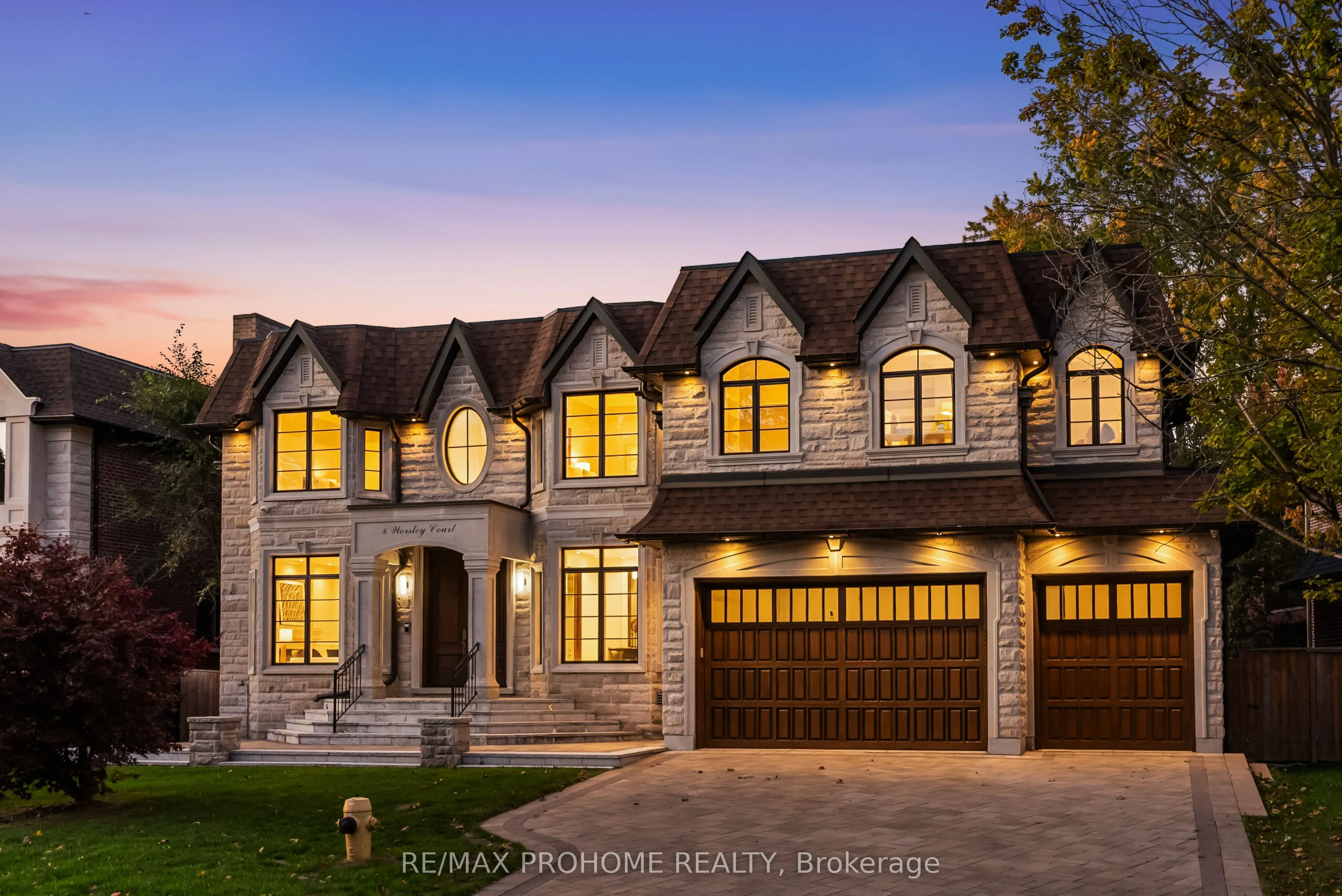 8 Worsley Court