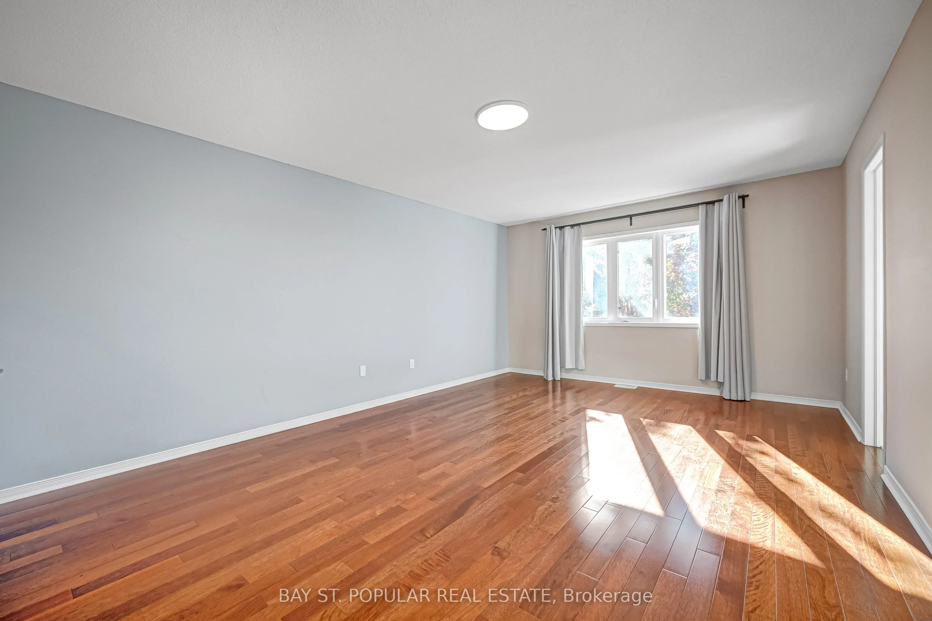 21 Westcliffe Crescent