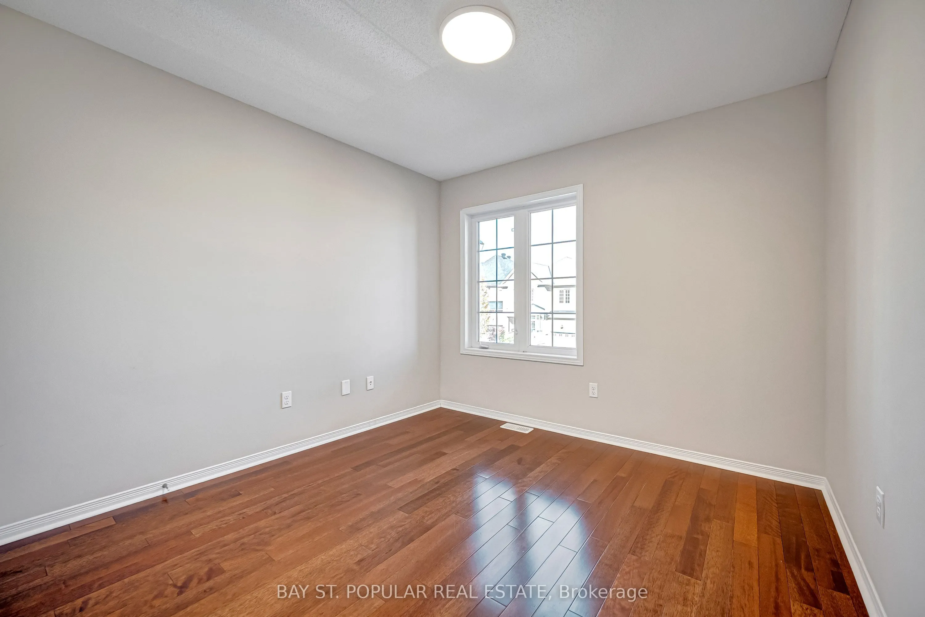 21 Westcliffe Crescent