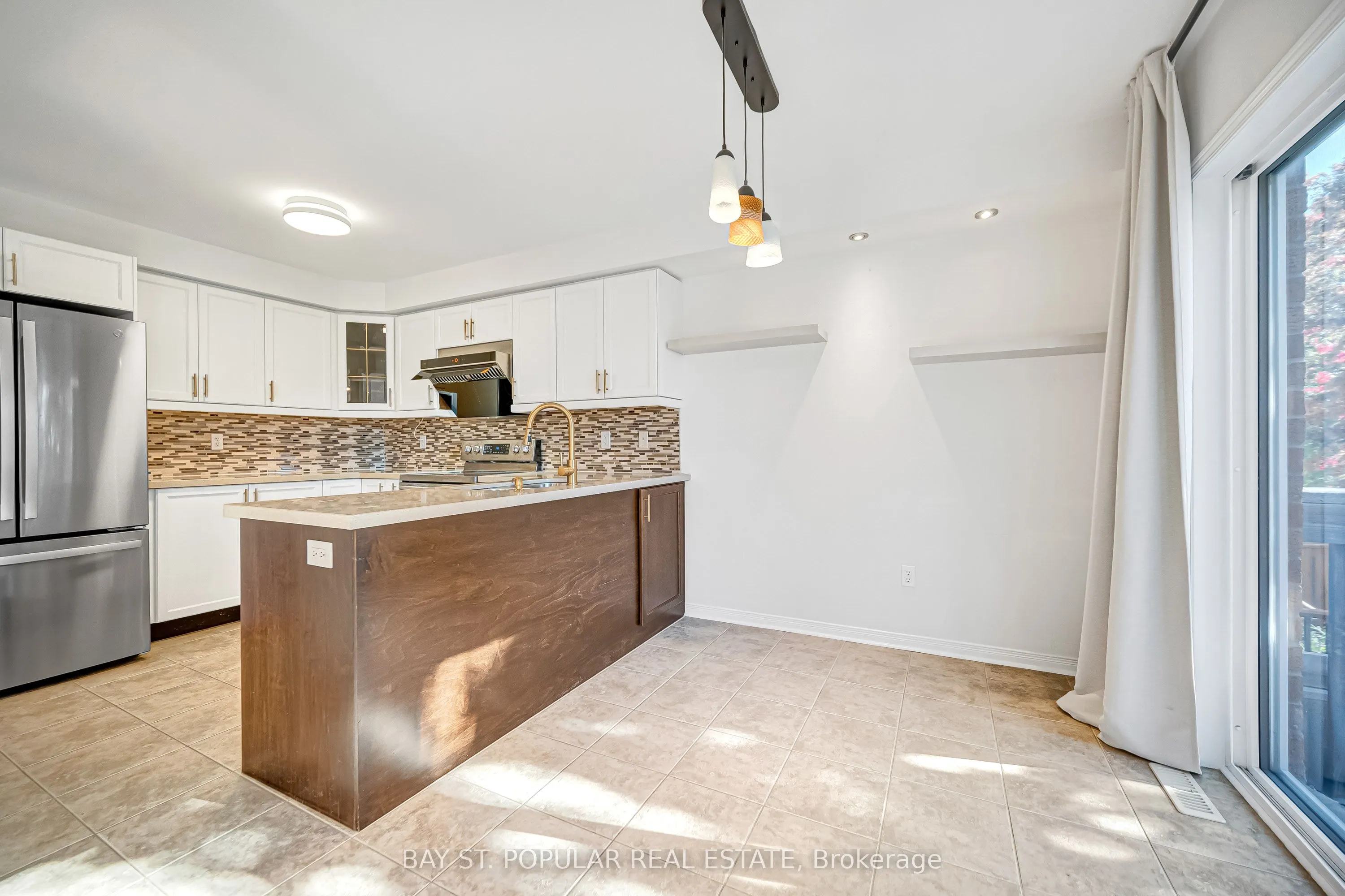 21 Westcliffe Crescent