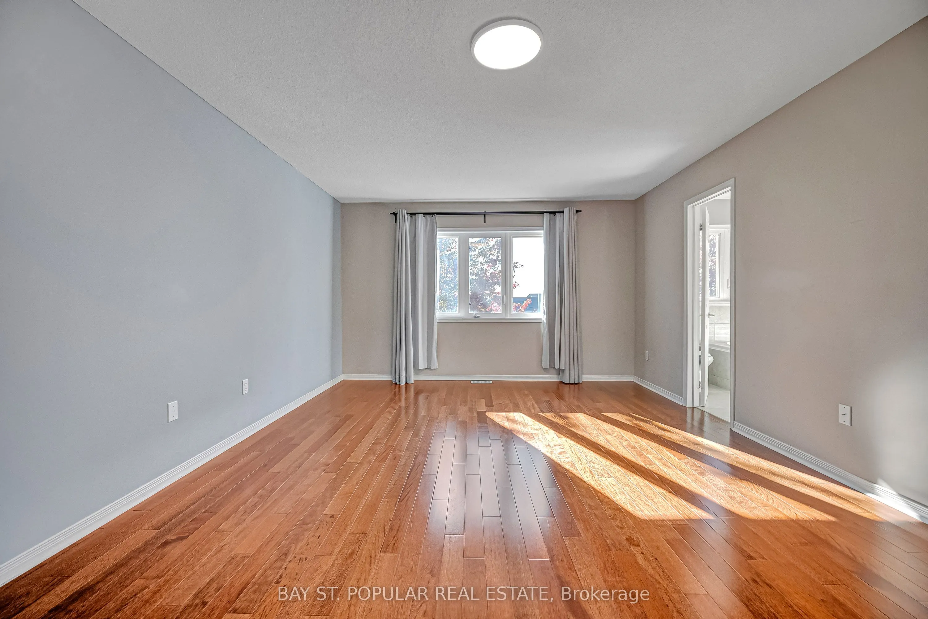 21 Westcliffe Crescent