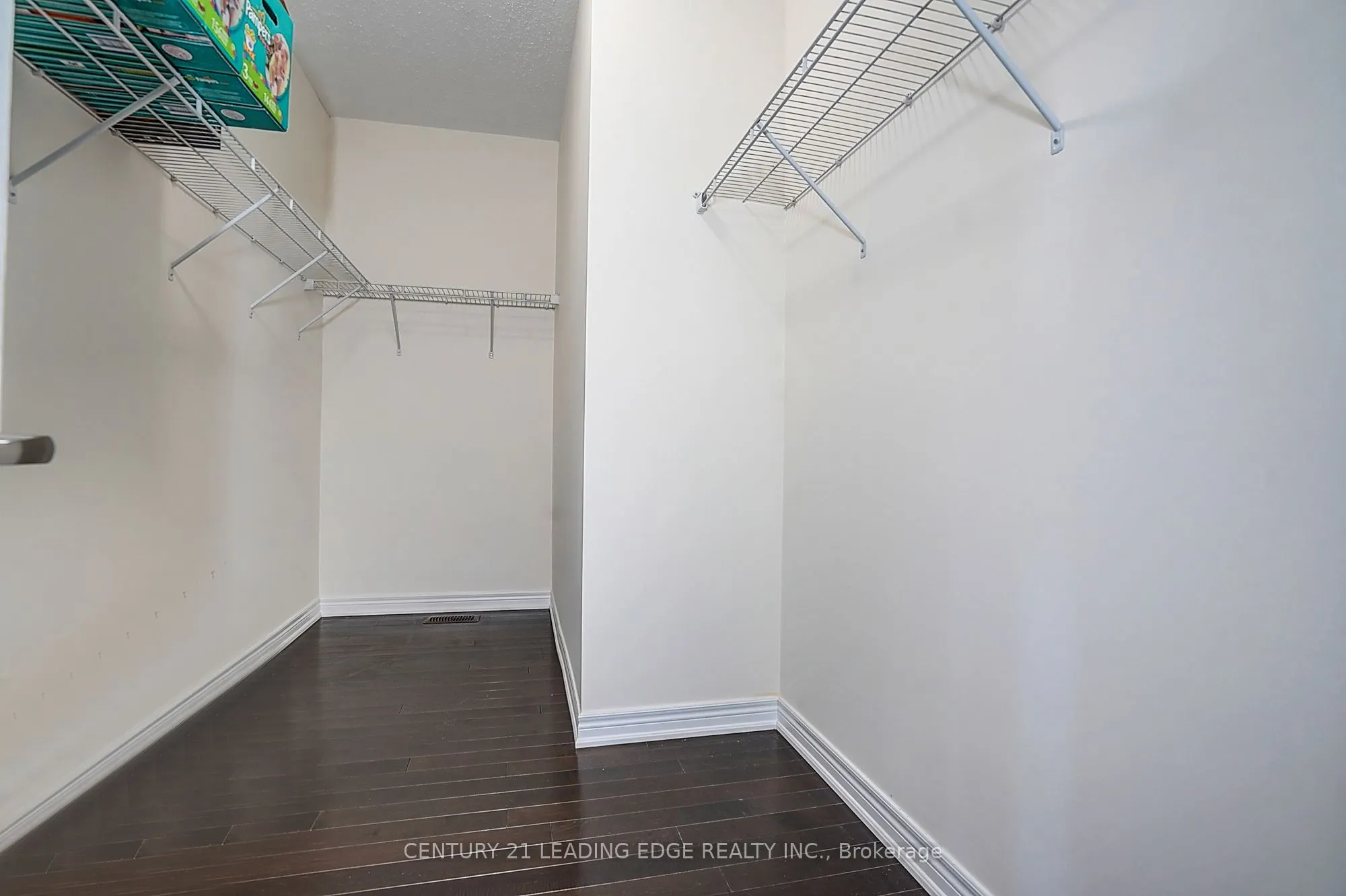 8 Hubner Avenue