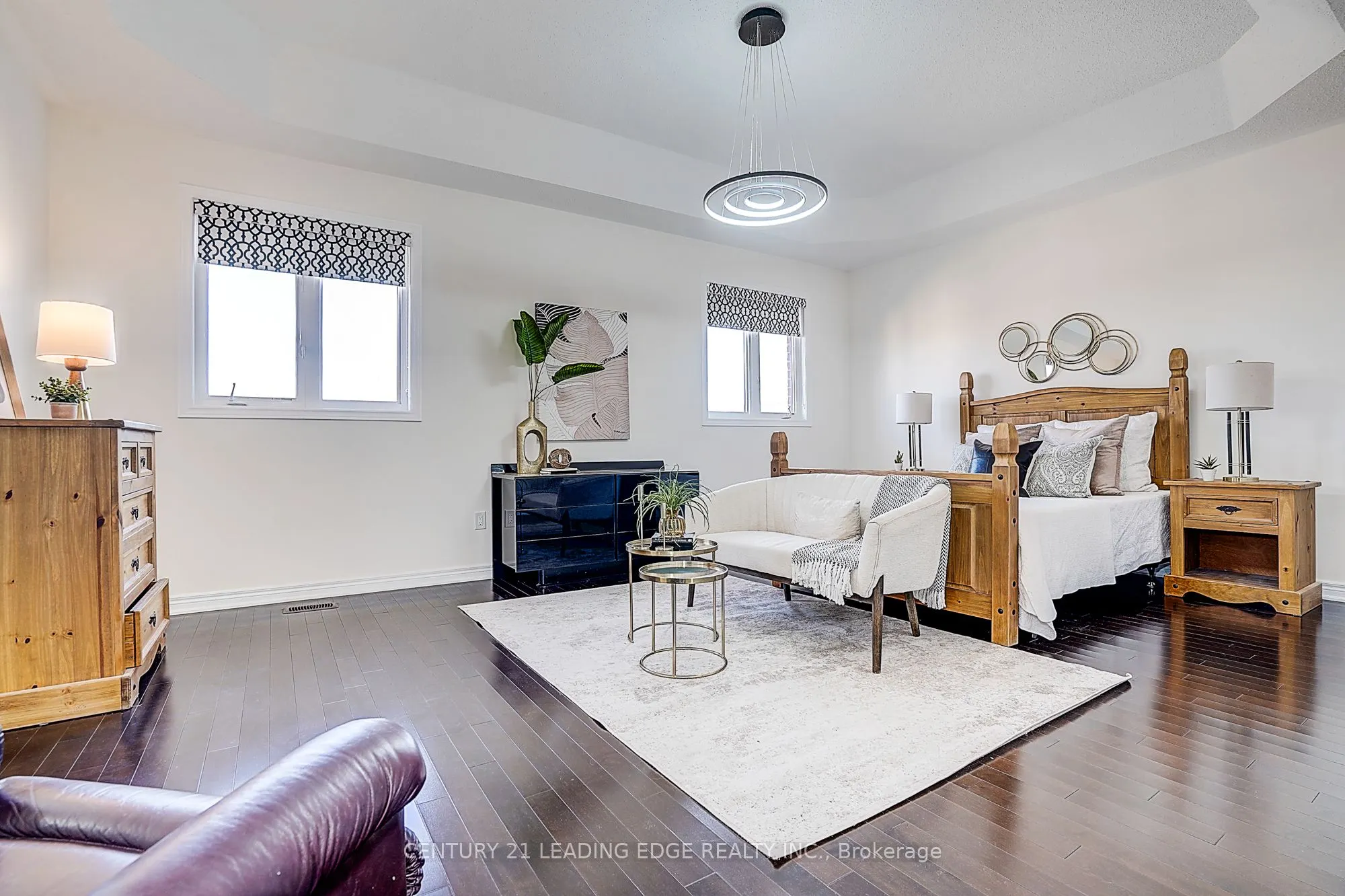 8 Hubner Avenue